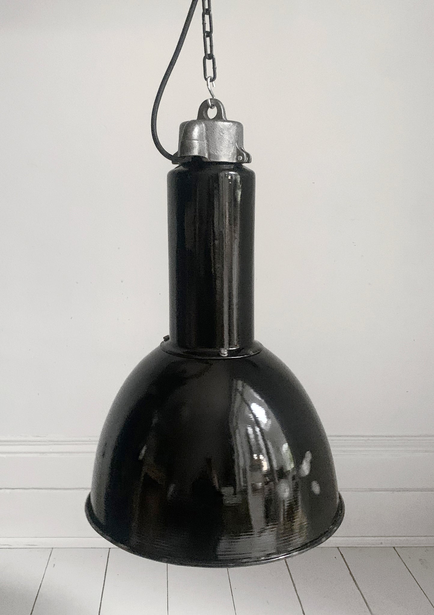 Vintage Industrial Black Enamel Pendant Lamp By Elektrosvit, 1950's / Soviet Era