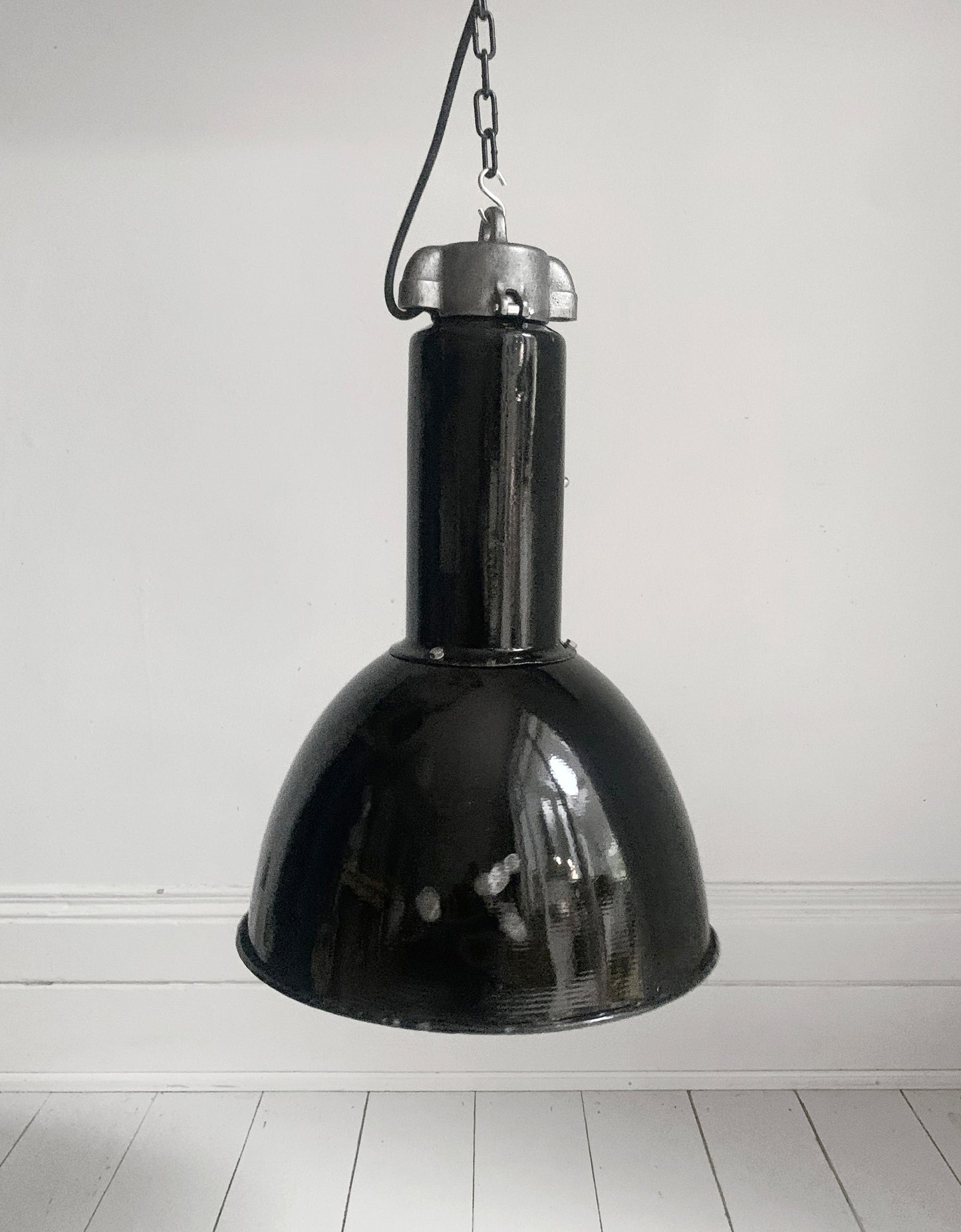 Vintage Industrial Black Enamel Pendant Lamp By Elektrosvit, 1950's / Soviet Era