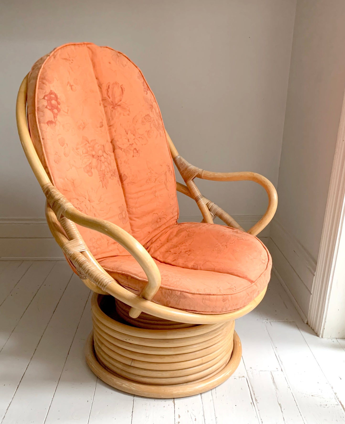 Stunning MCM Large Vintage 1970s Rattan Rocking & Swivel Chair with Cushion