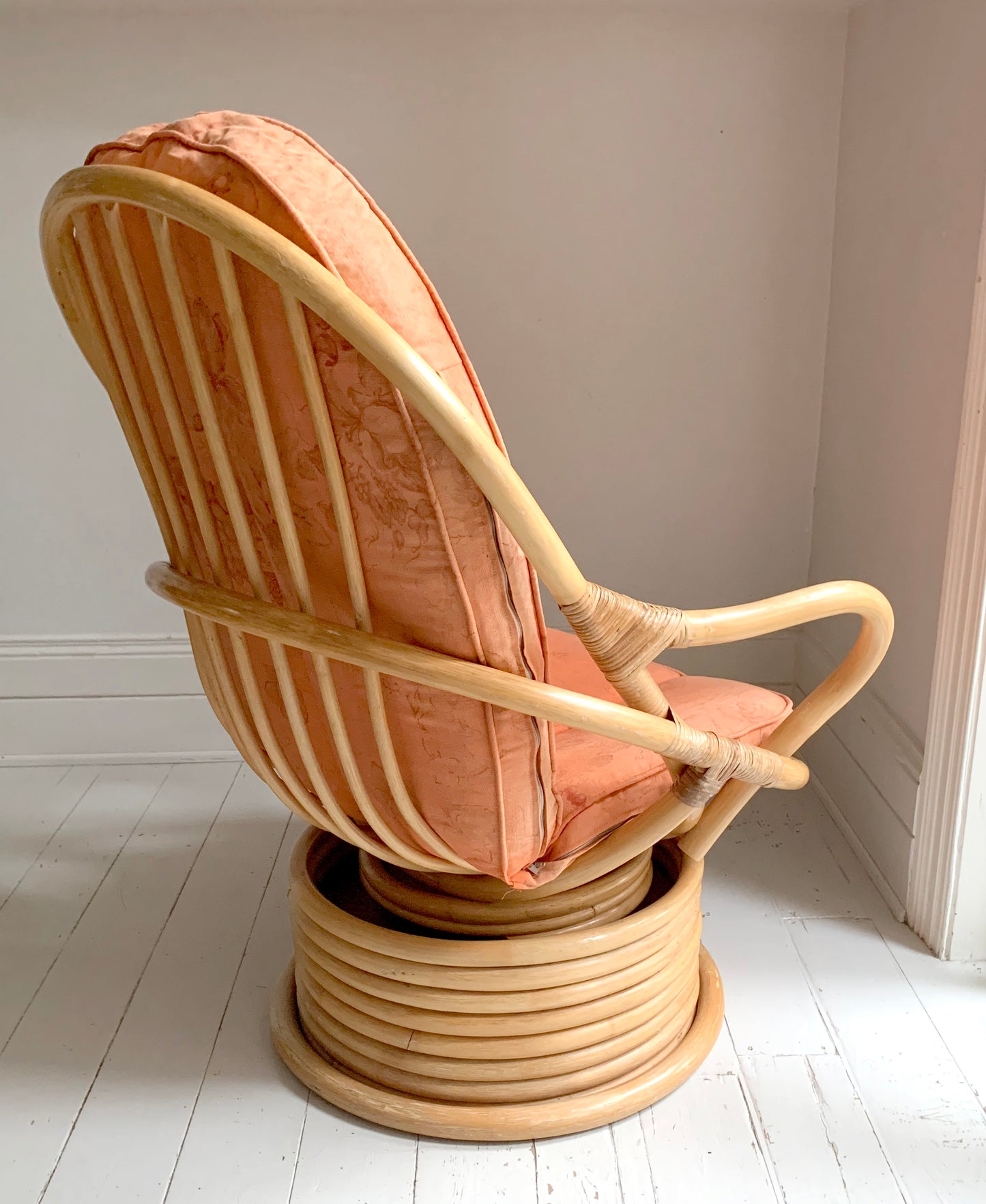 Stunning MCM Large Vintage 1970s Rattan Rocking & Swivel Chair with Cushion