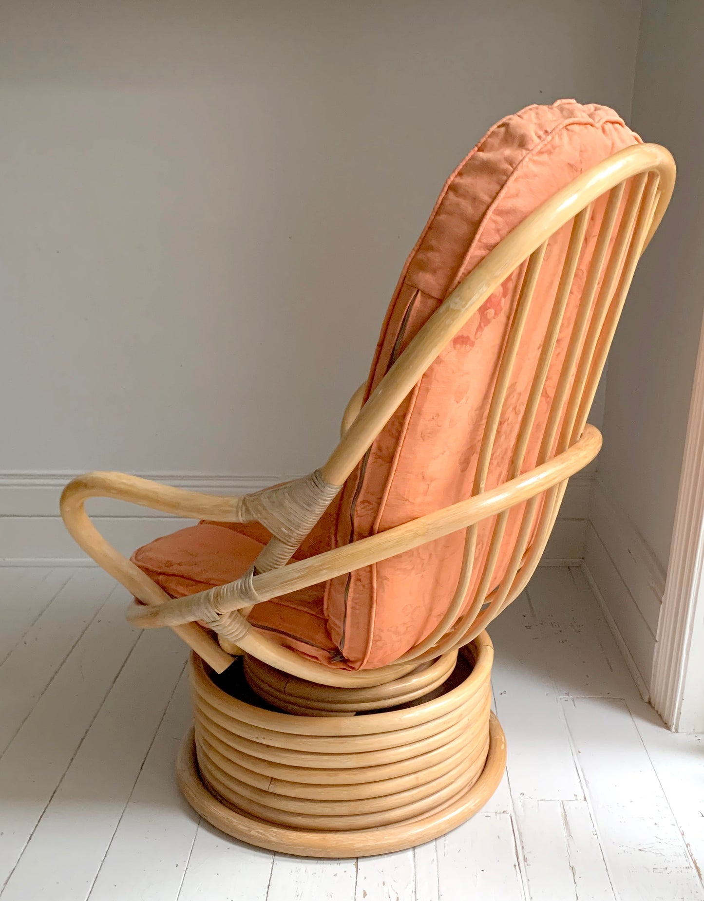 Stunning MCM Large Vintage 1970s Rattan Rocking & Swivel Chair with Cushion