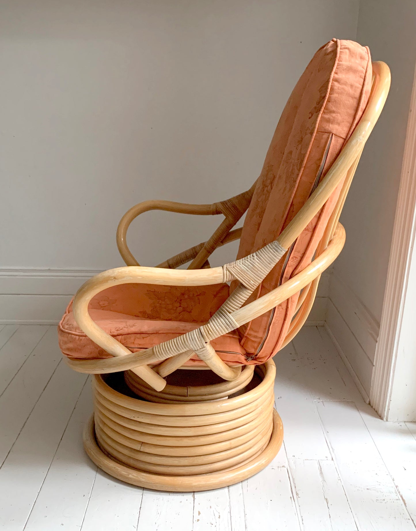 Stunning MCM Large Vintage 1970s Rattan Rocking & Swivel Chair with Cushion
