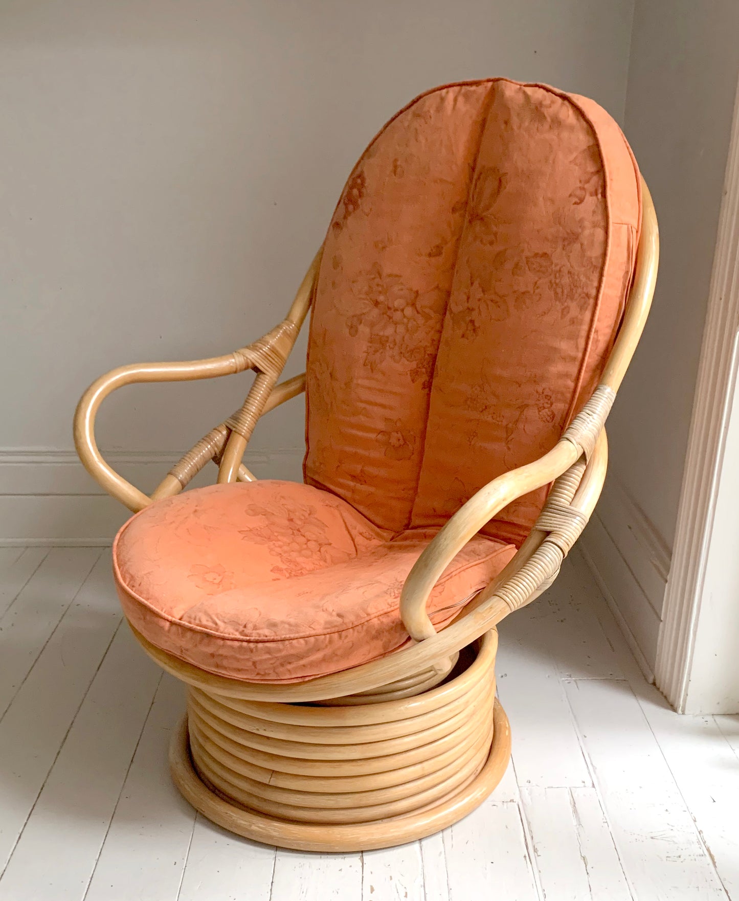 Stunning MCM Large Vintage 1970s Rattan Rocking & Swivel Chair with Cushion