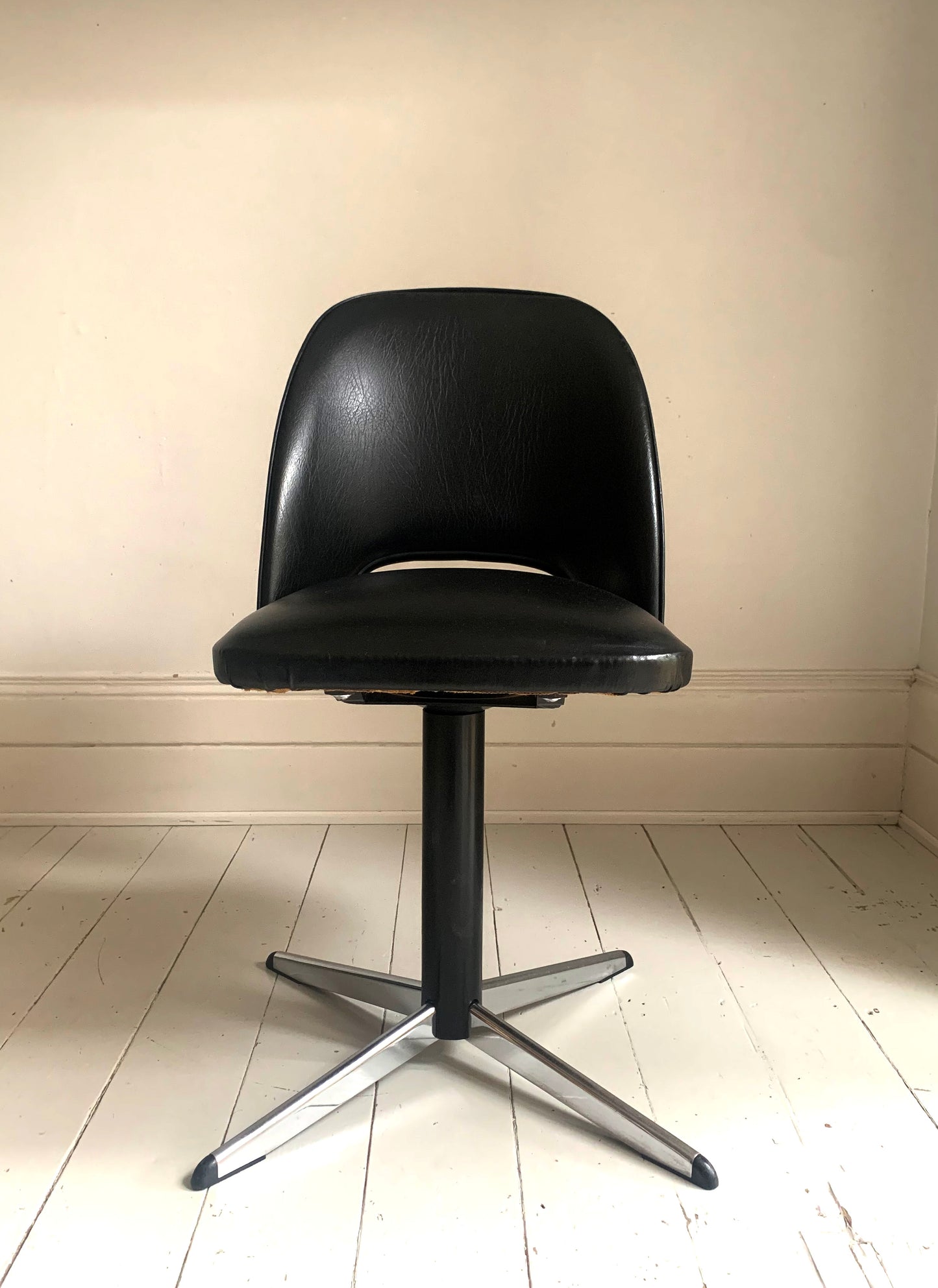 Mid Century Modern Black Vinyl Swivel Office / Dining Chair on Steel Legs
