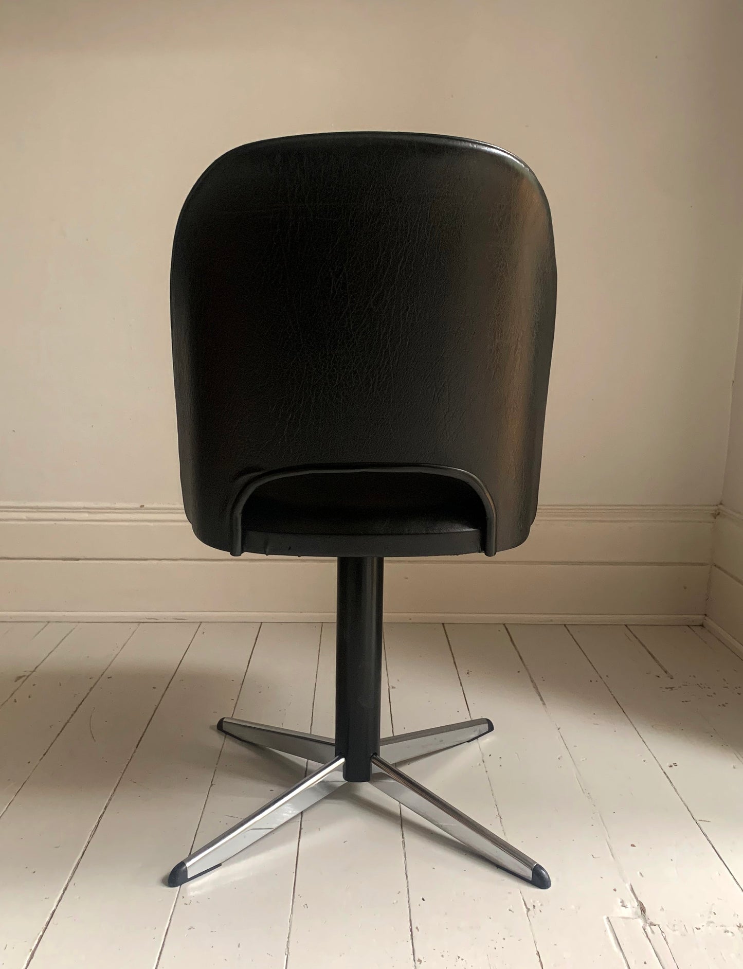Mid Century Modern Black Vinyl Swivel Office / Dining Chair on Steel Legs