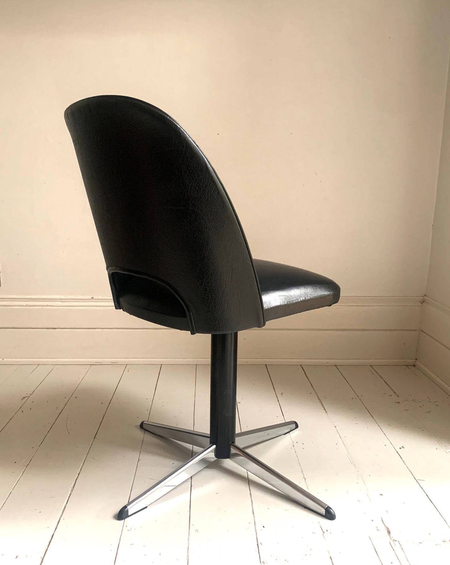 Mid Century Modern Black Vinyl Swivel Office / Dining Chair on Steel Legs