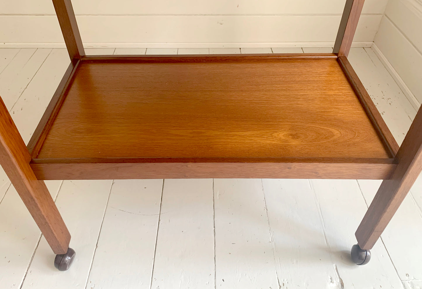 Mid Century Teak Extending Vintage Drinks Trolley / Bar Cart on Casters