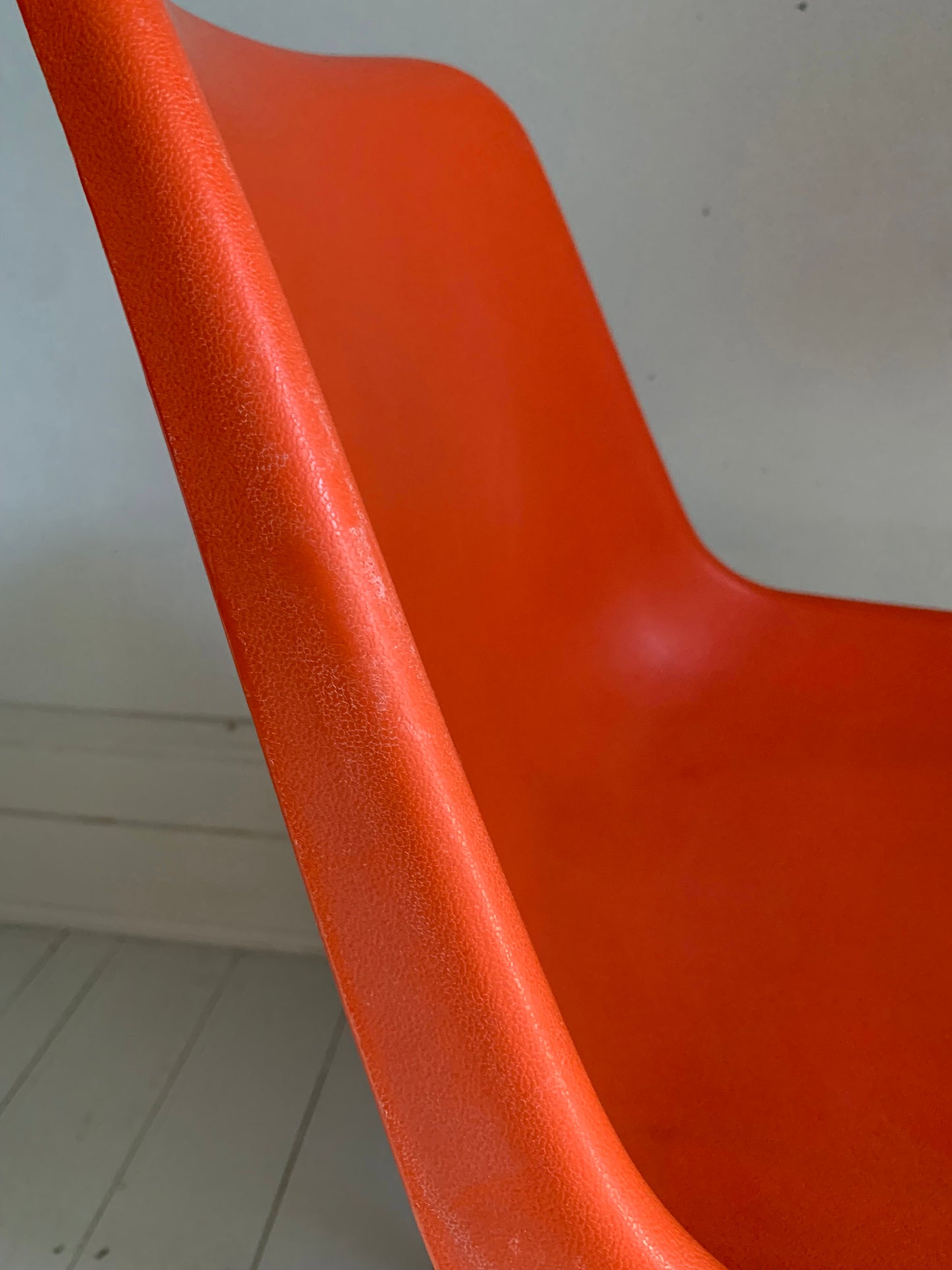 1 x Rare Vintage Hille Swivel Chair, In Orange on Castors, Designed By Robin Day