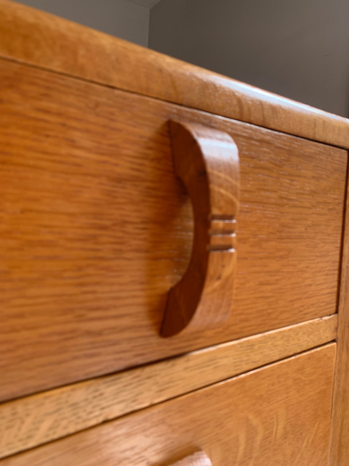 Vintage Mid Century Oak Three Drawer Chest of Drawers, Beautiful Detailing