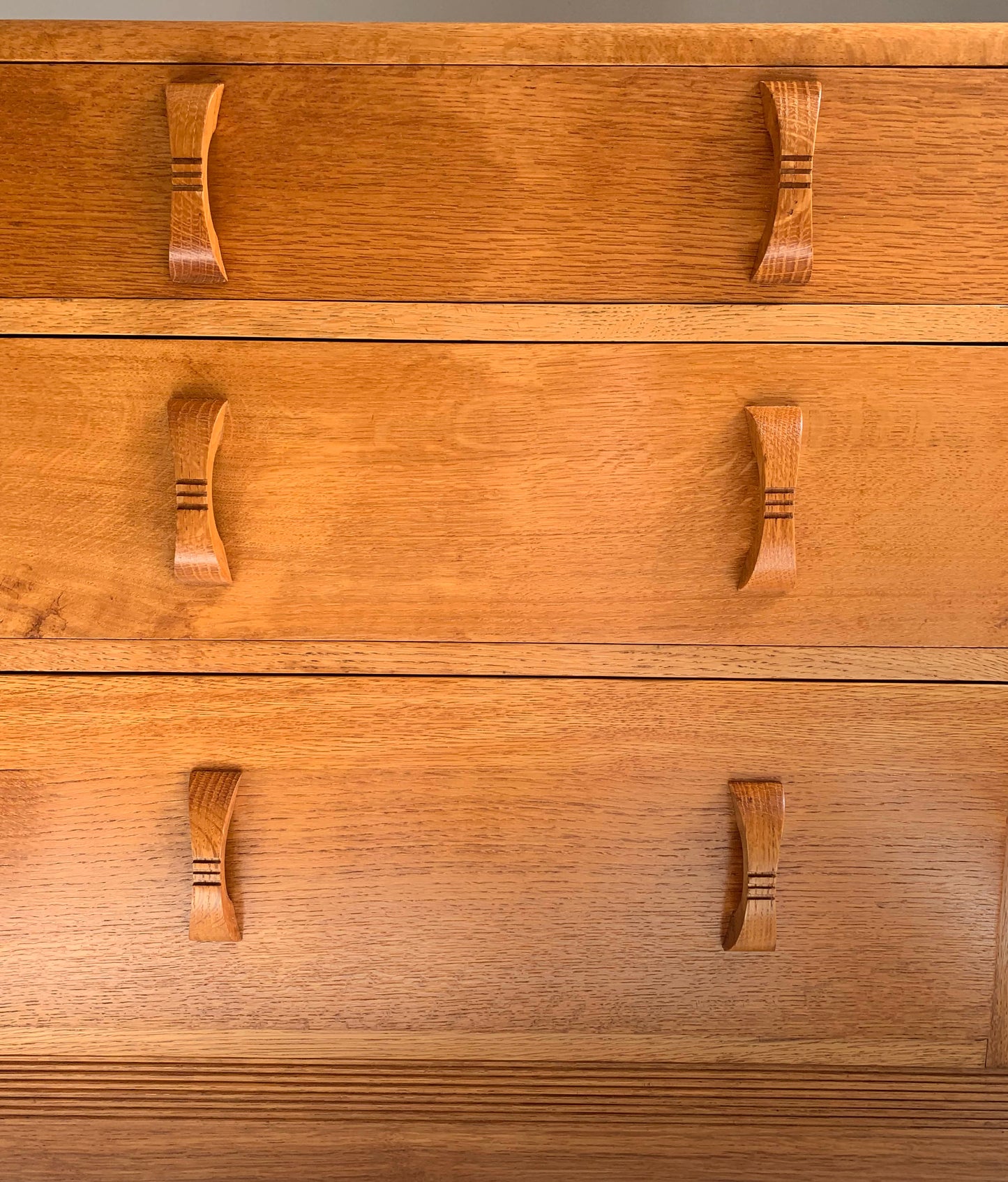 Vintage Mid Century Oak Three Drawer Chest of Drawers, Beautiful Detailing