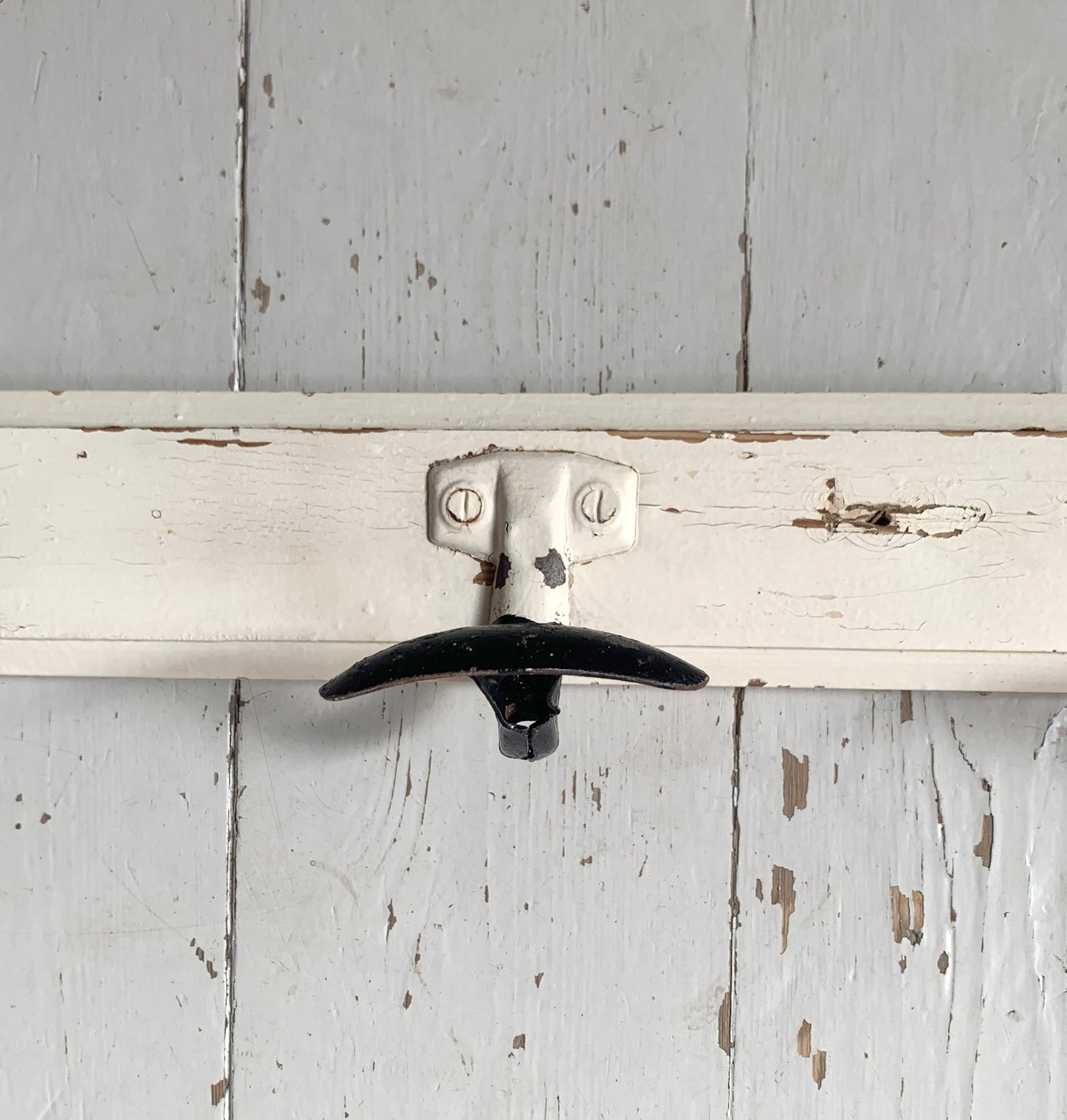 Vintage Wall Mounted Cream/Black Metal Coat Hooks x 5 on Wooden Painted Board