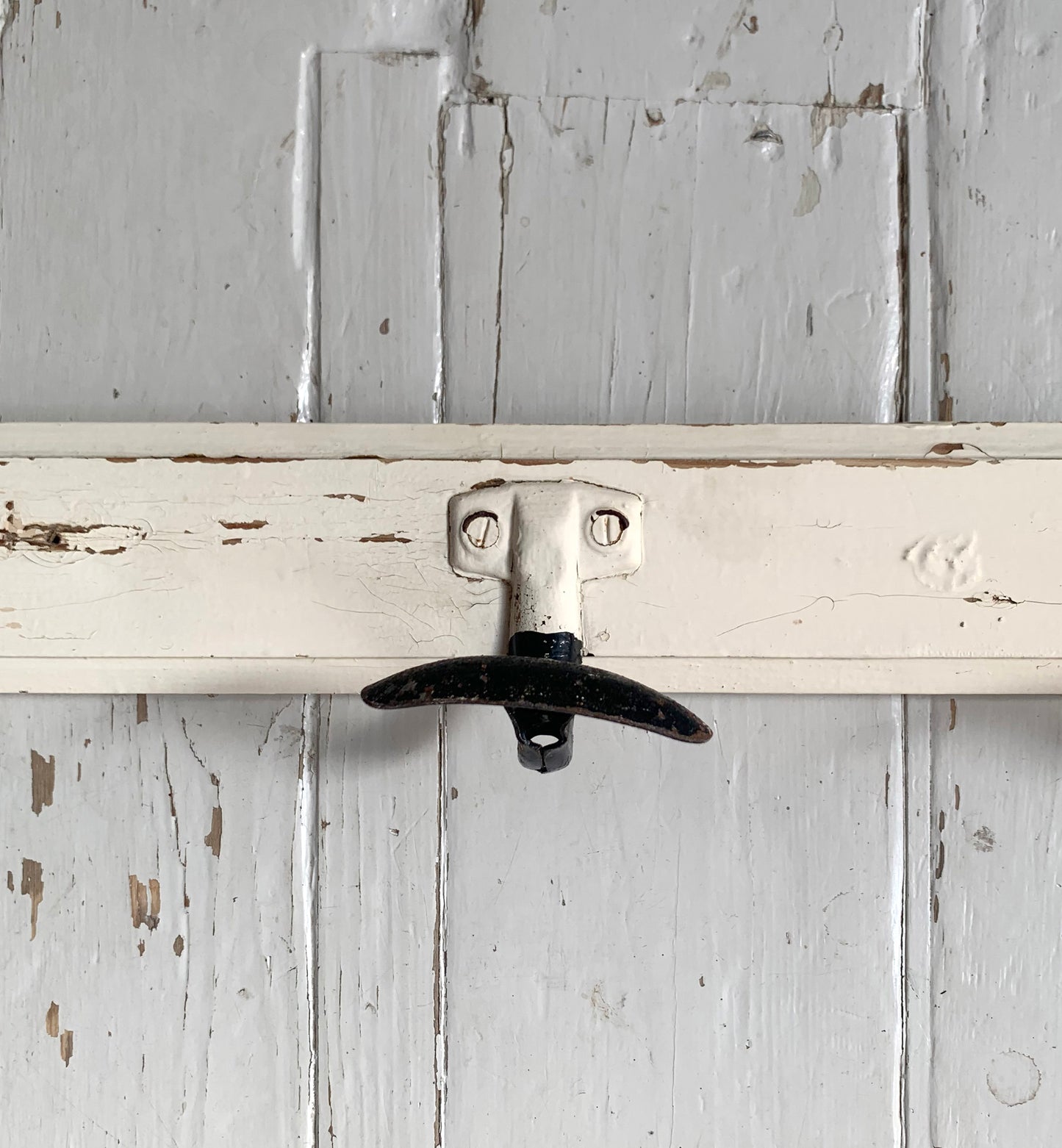 Vintage Wall Mounted Cream/Black Metal Coat Hooks x 5 on Wooden Painted Board