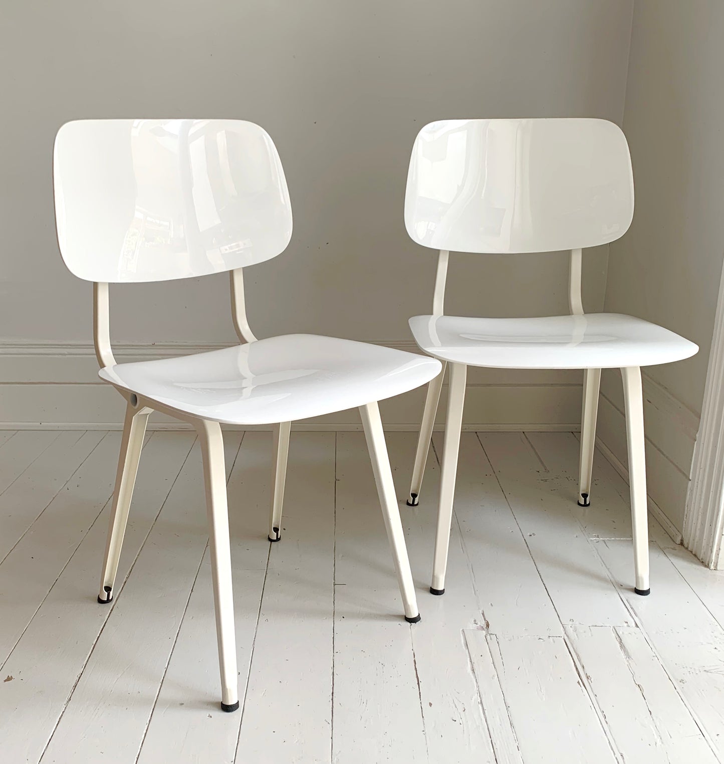 A Pair of Friso Kramer for Ahrend 'Revolt' White High Gloss Dining Chairs