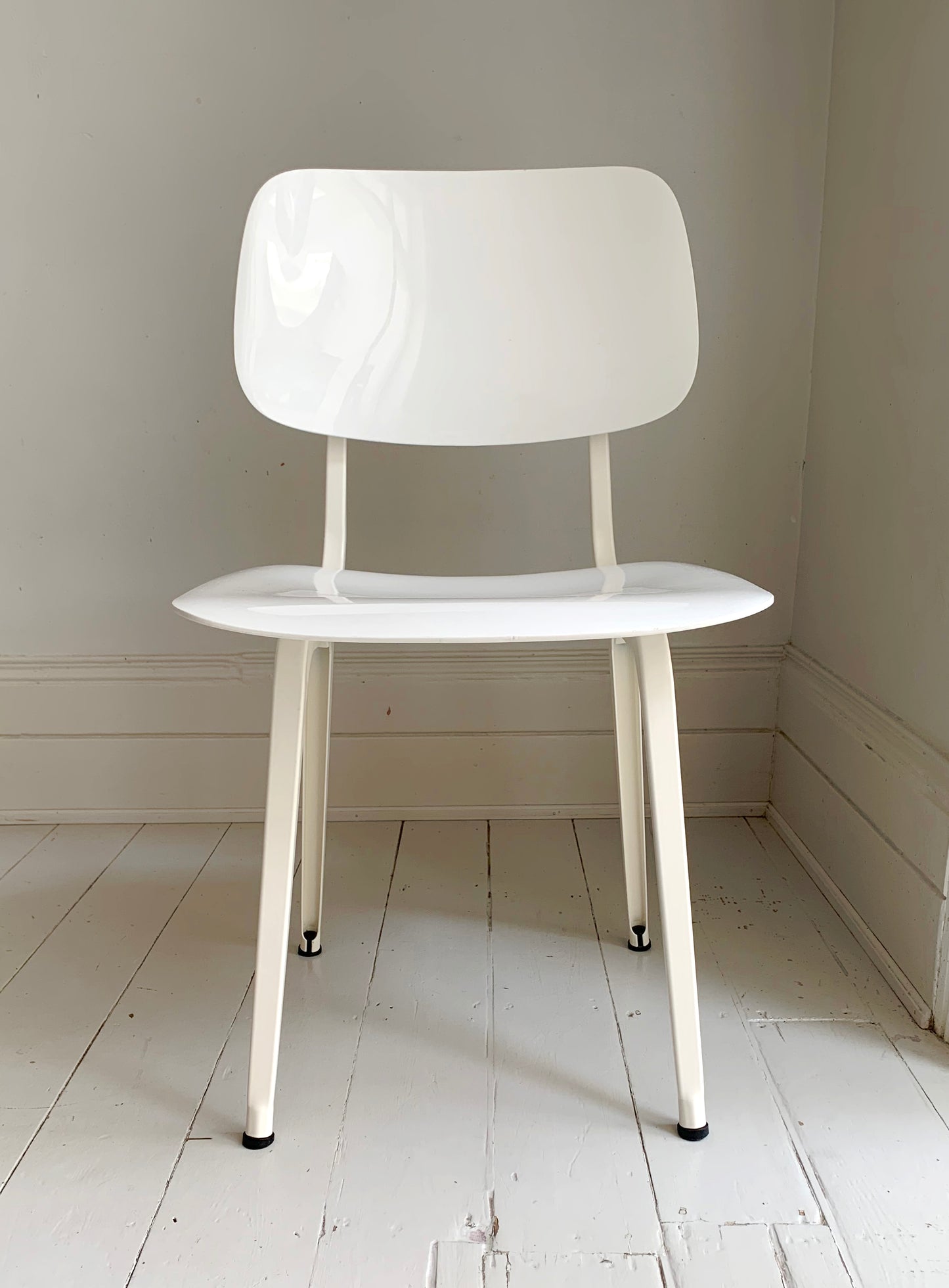 A Pair of Friso Kramer for Ahrend 'Revolt' White High Gloss Dining Chairs