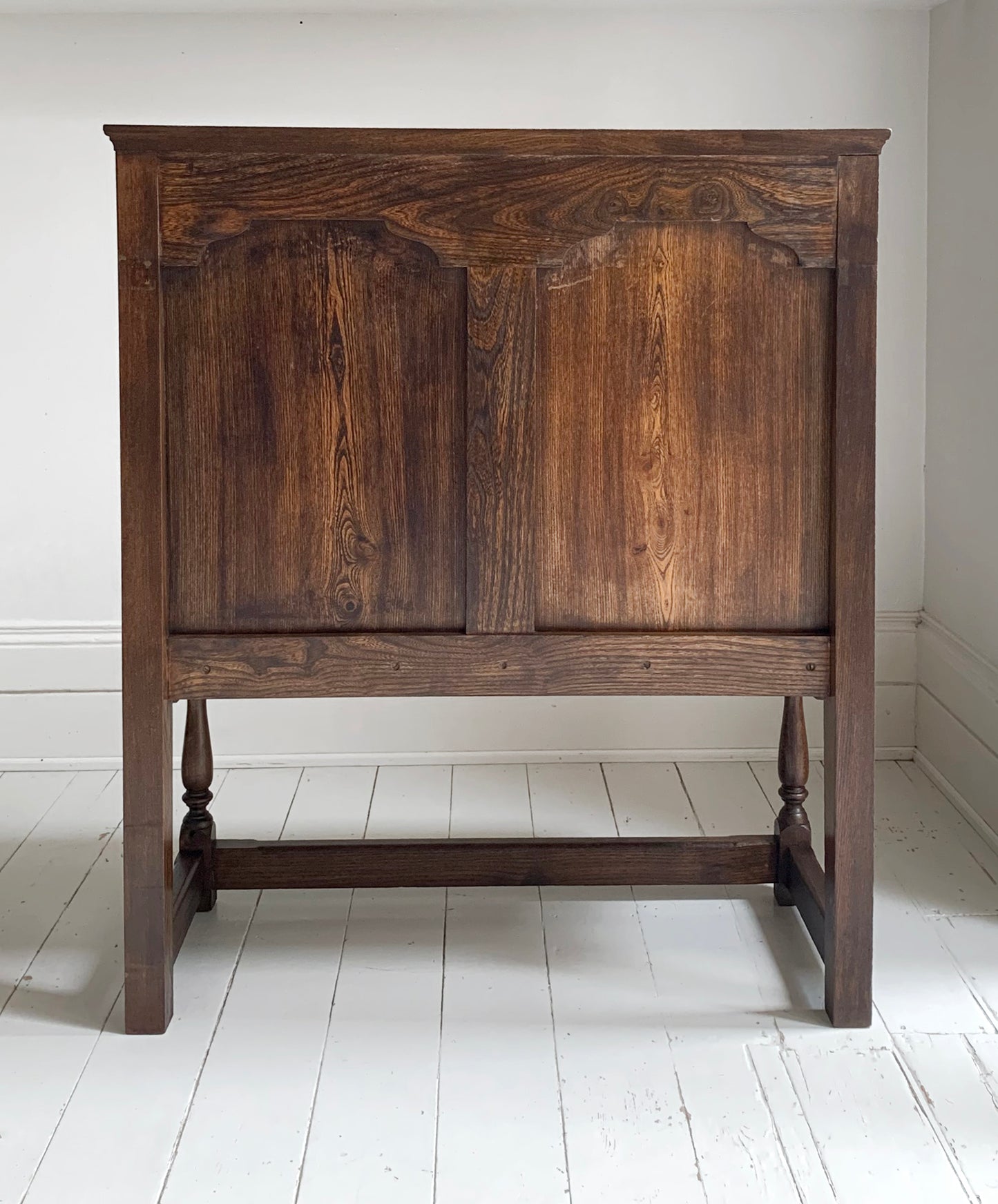 Antique Oak Panelled Back Settle Without Arms with RA Initial Carving / 91cm