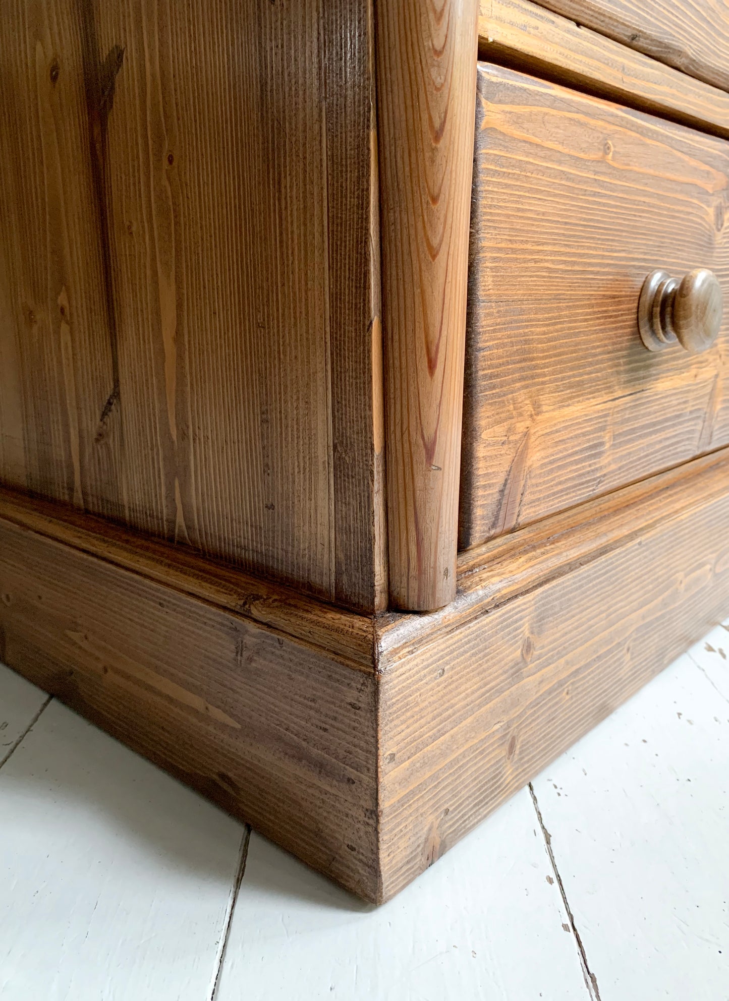 Vintage Pine Chest Of Drawers, 2 Over 2, Curved Top & Decorative Side Columns