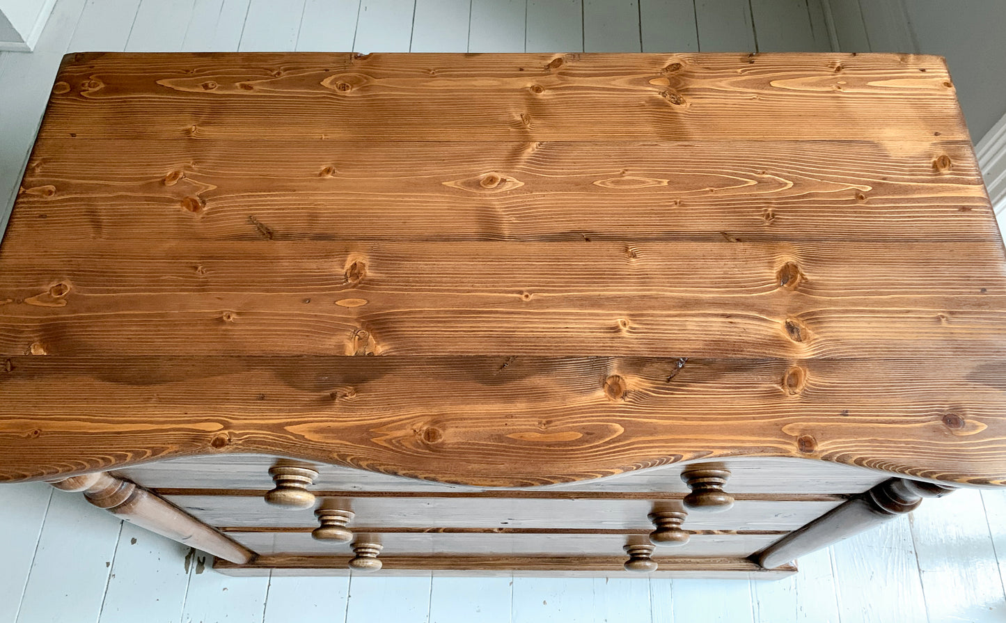 Vintage Pine Chest Of Drawers, 2 Over 2, Curved Top & Decorative Side Columns