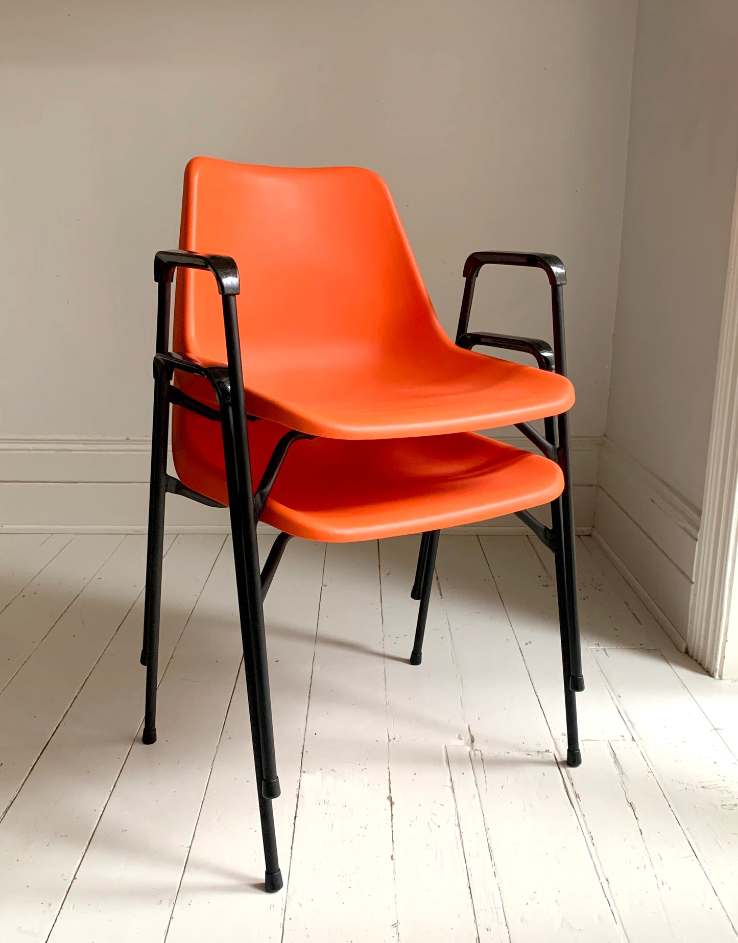 Vintage Robin Day for Hille, Orange & Black Stacking Chairs w/ Arms, 2/10 chairs