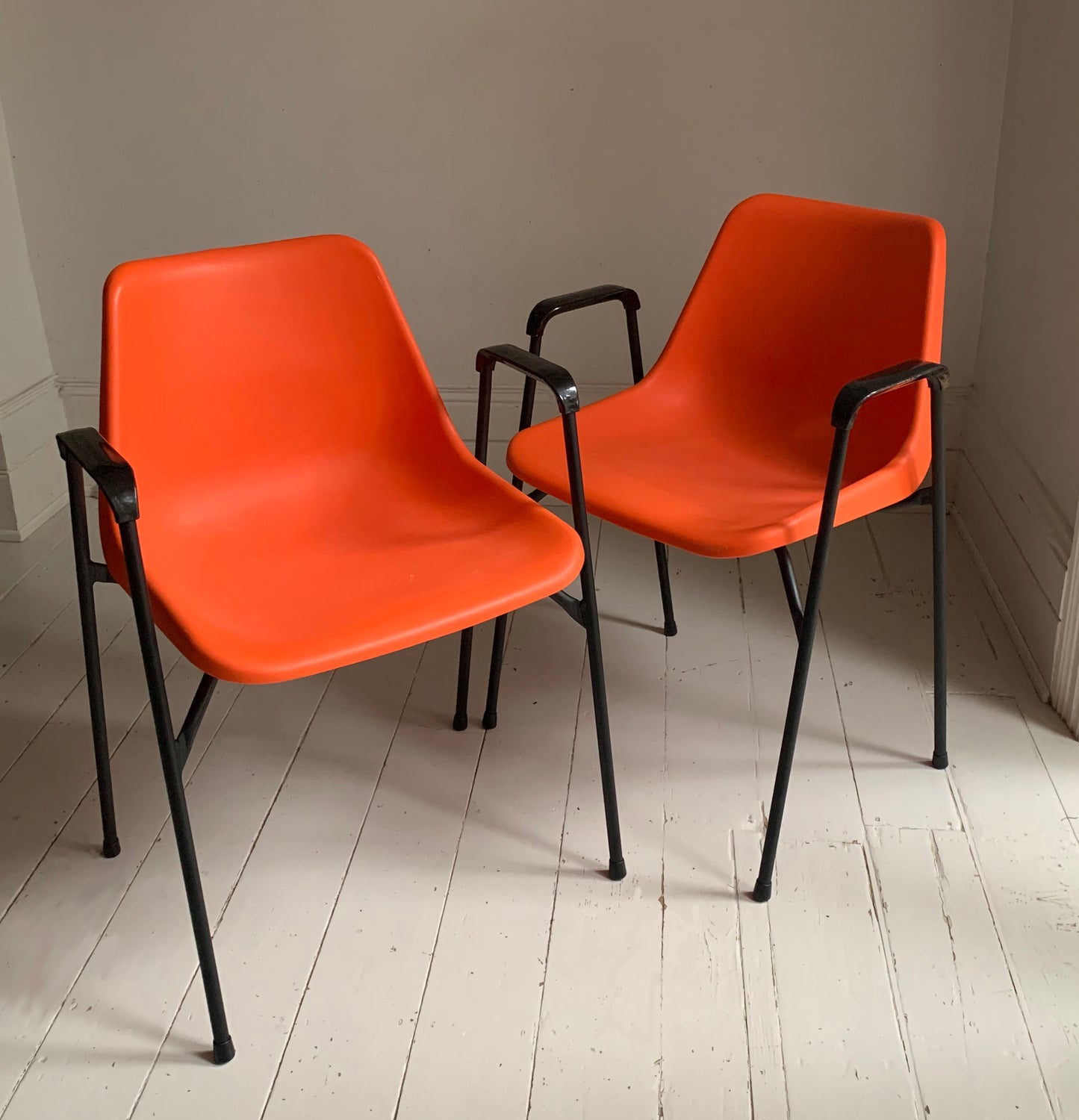 Vintage Robin Day for Hille, Orange & Black Stacking Chairs w/ Arms, 2/10 chairs