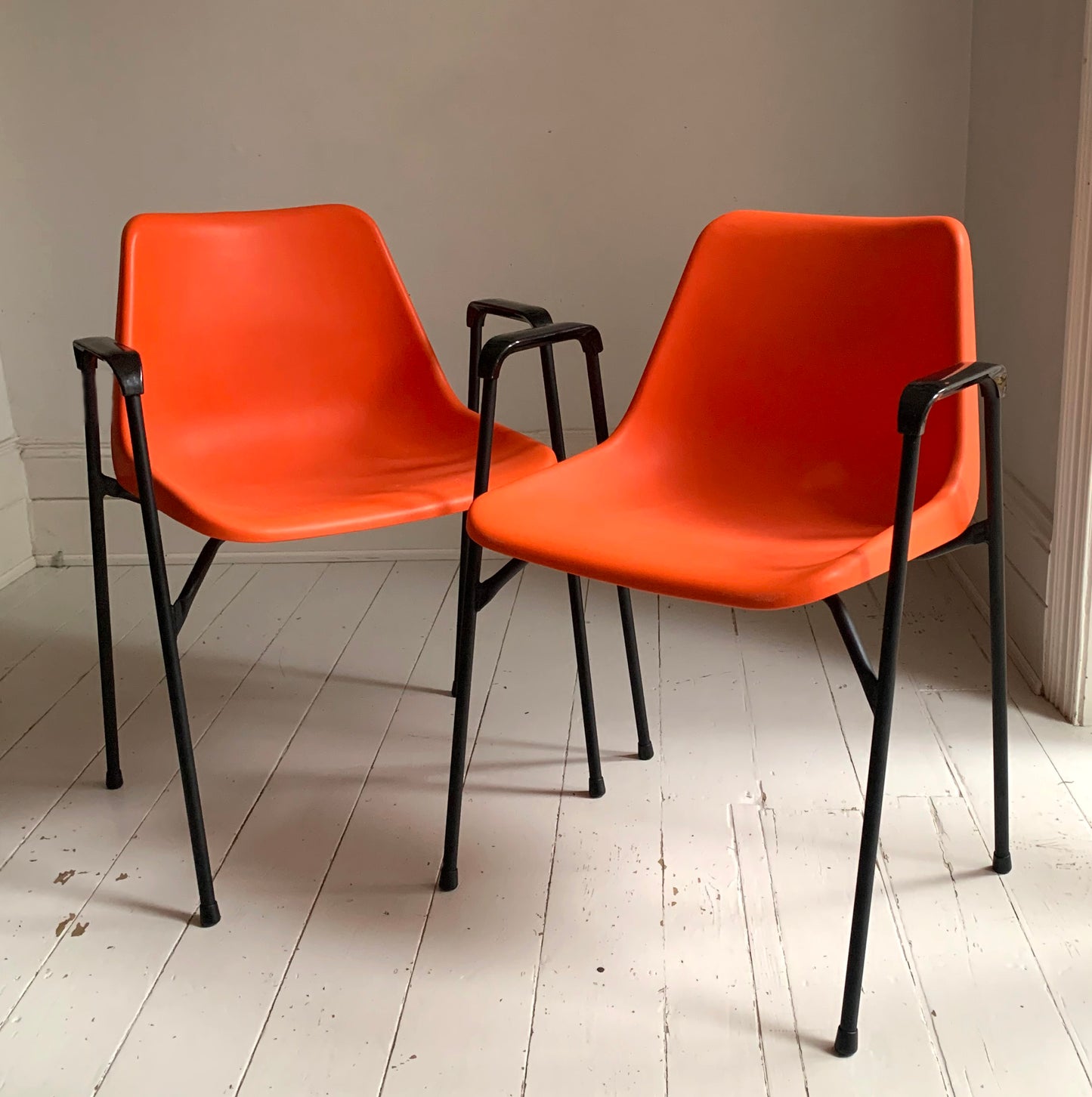 Vintage Robin Day for Hille, Orange & Black Stacking Chairs w/ Arms, 2/10 chairs