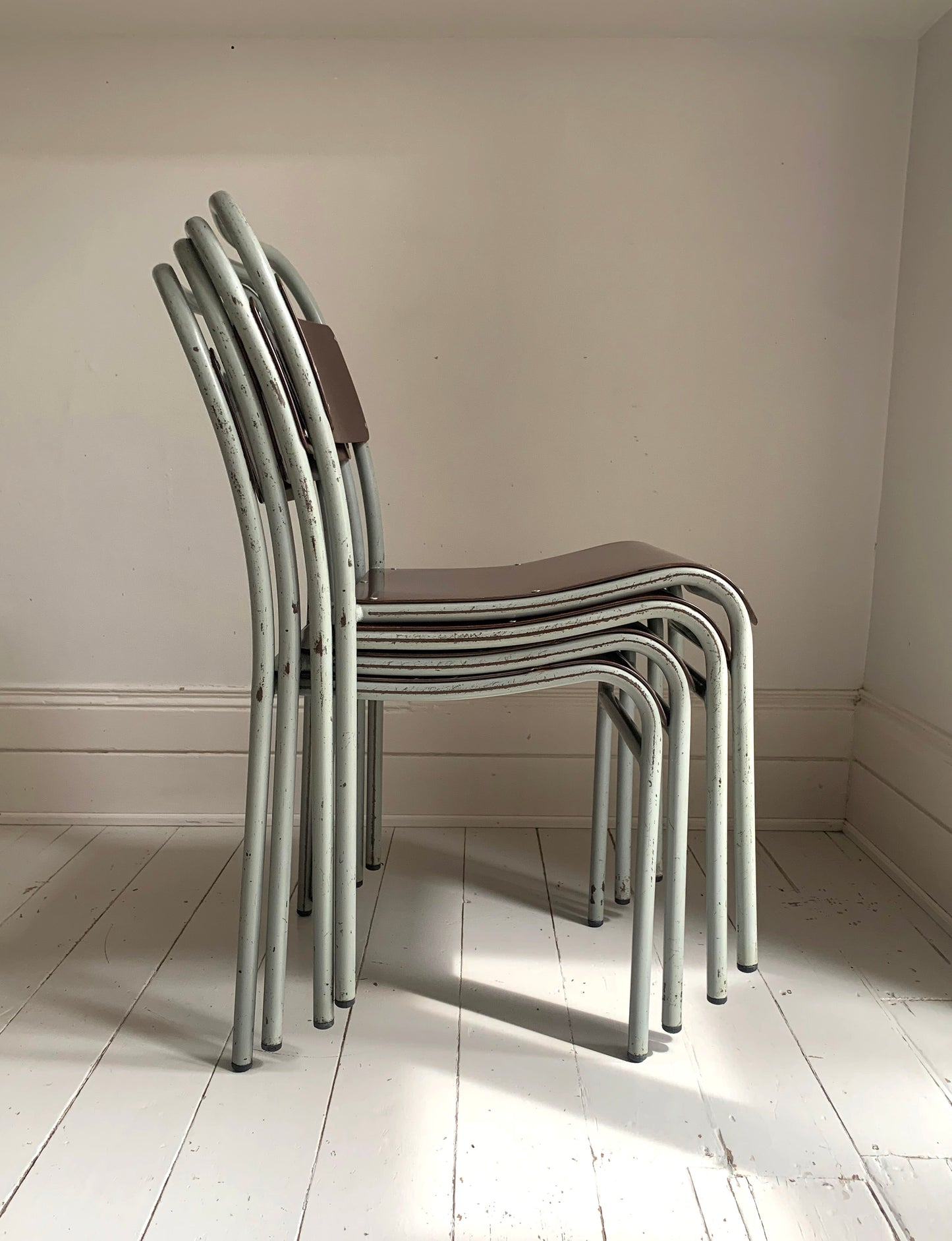 4xVintage 'Nest-A-Bye' Stacking Chairs Pale Grey/Blue Tubular Metal /Brown Seats
