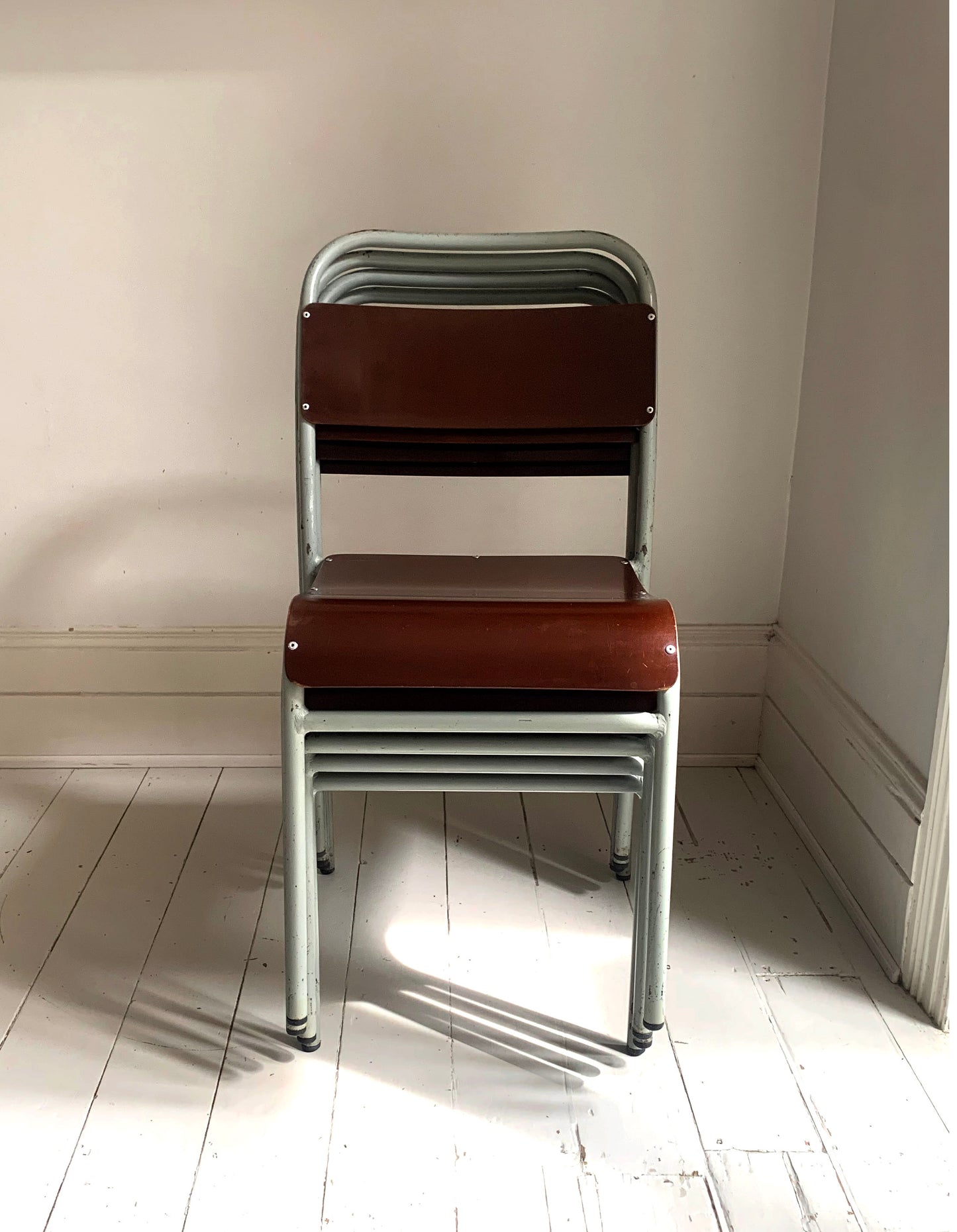 4xVintage 'Nest-A-Bye' Stacking Chairs Pale Grey/Blue Tubular Metal /Brown Seats