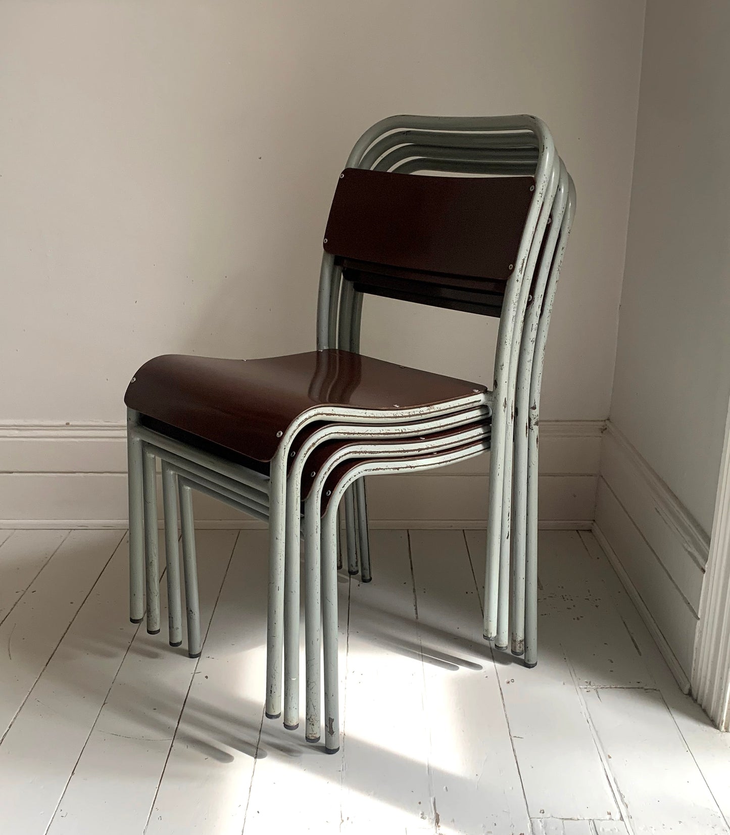 4xVintage 'Nest-A-Bye' Stacking Chairs Pale Grey/Blue Tubular Metal /Brown Seats