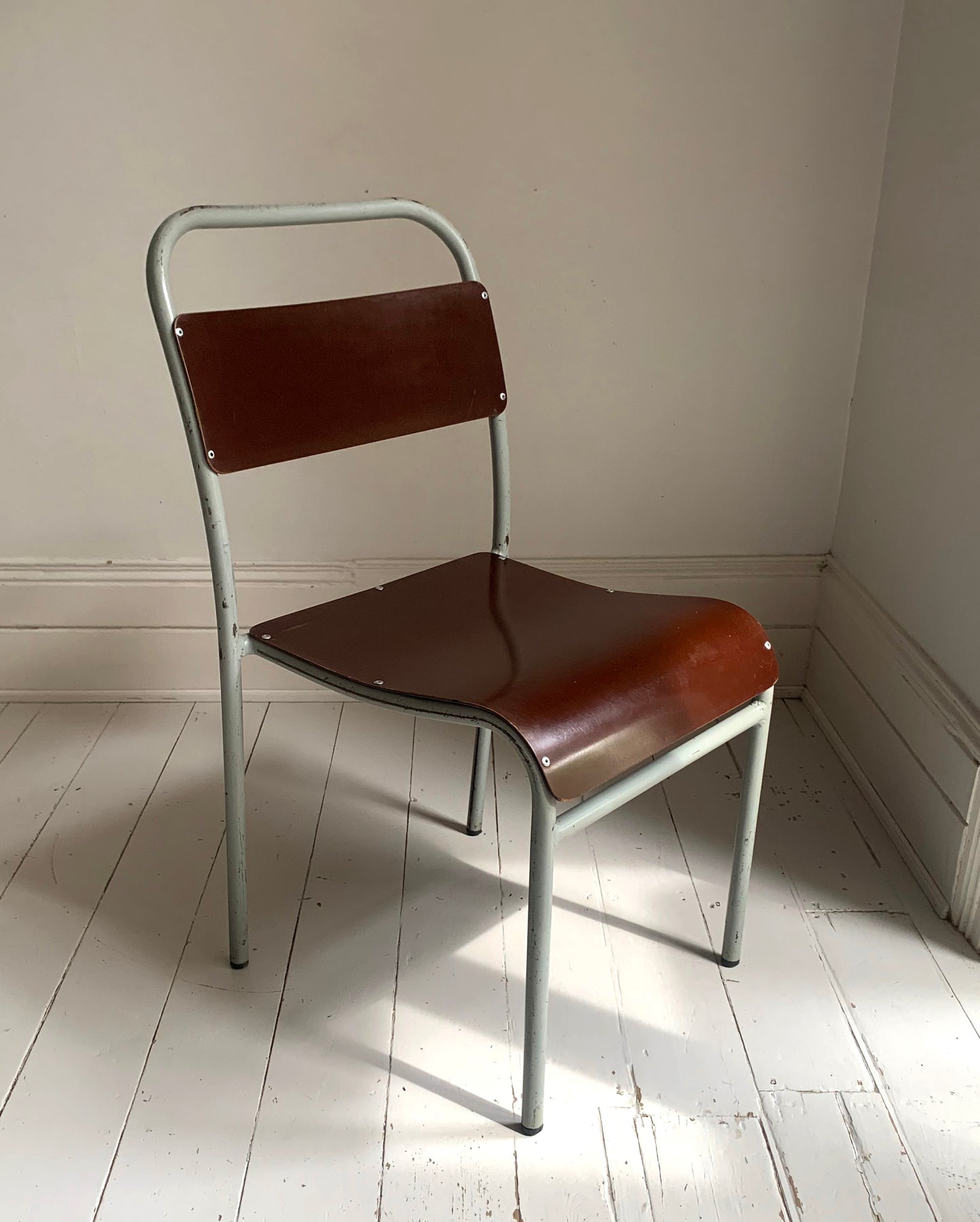 4xVintage 'Nest-A-Bye' Stacking Chairs Pale Grey/Blue Tubular Metal /Brown Seats