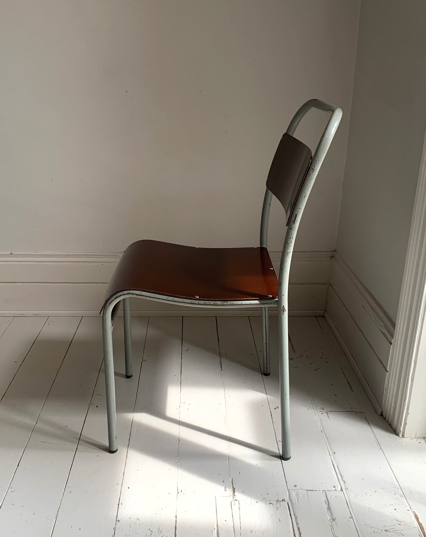4xVintage 'Nest-A-Bye' Stacking Chairs Pale Grey/Blue Tubular Metal /Brown Seats