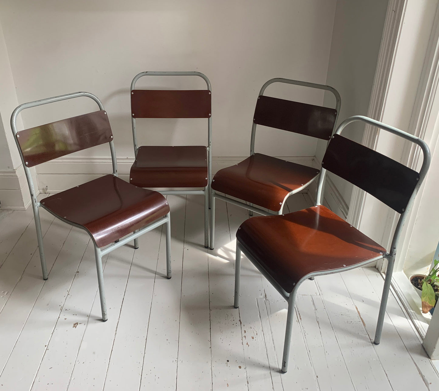 4xVintage 'Nest-A-Bye' Stacking Chairs Pale Grey/Blue Tubular Metal /Brown Seats