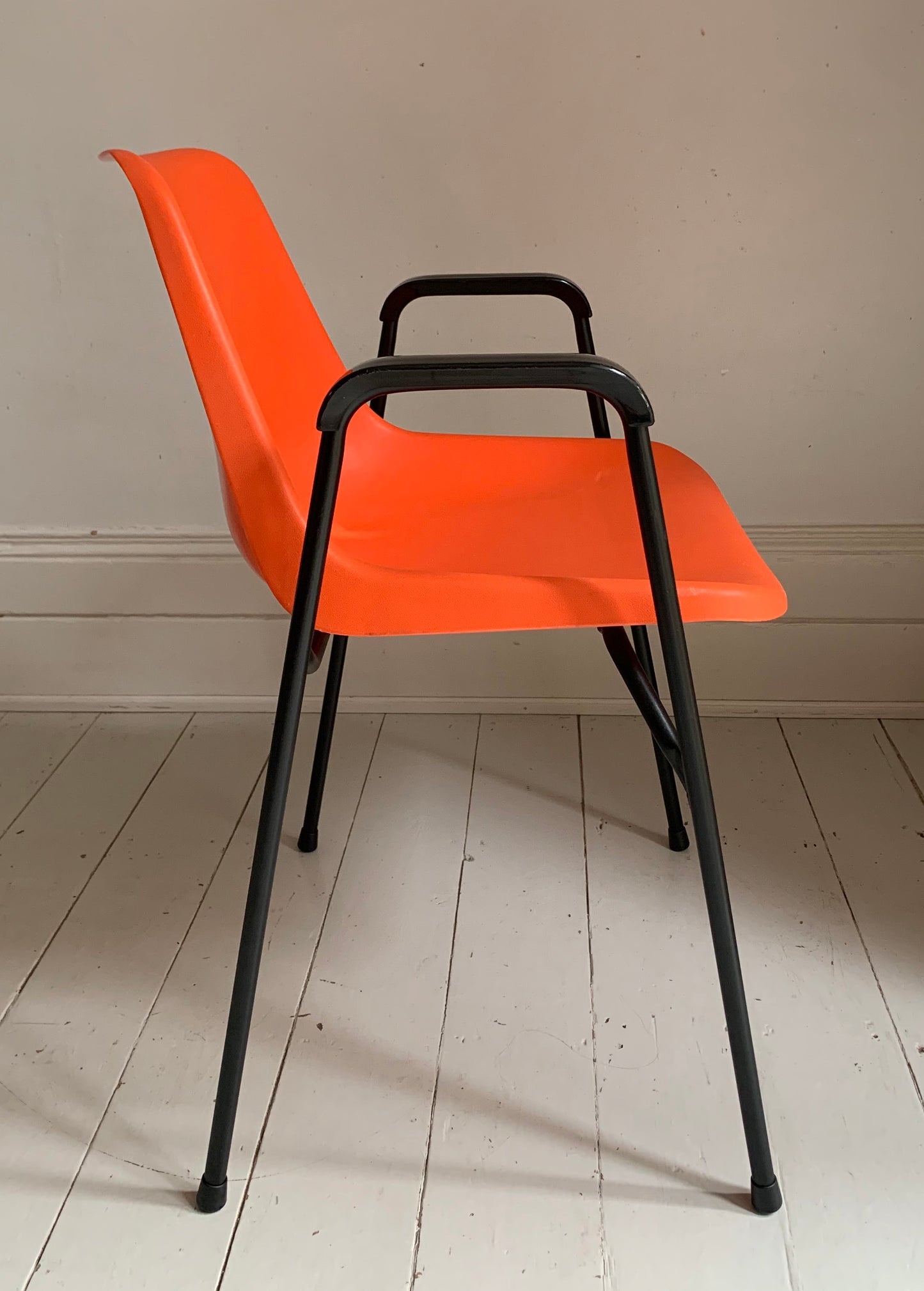 4 x Rare Vintage Robin Day, for Hille Orange Stacking Chairs w/ Arms