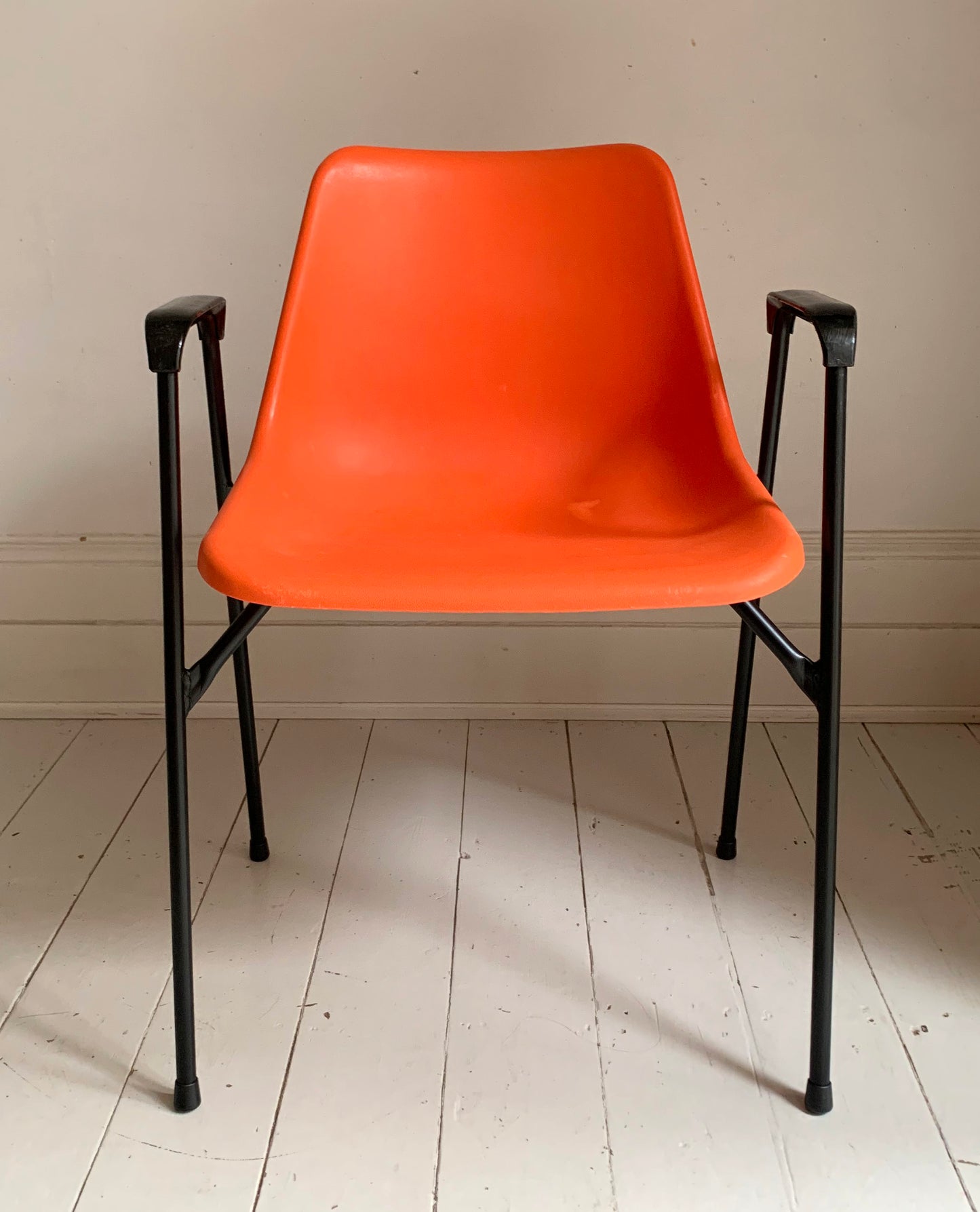 4 x Rare Vintage Robin Day, for Hille Orange Stacking Chairs w/ Arms