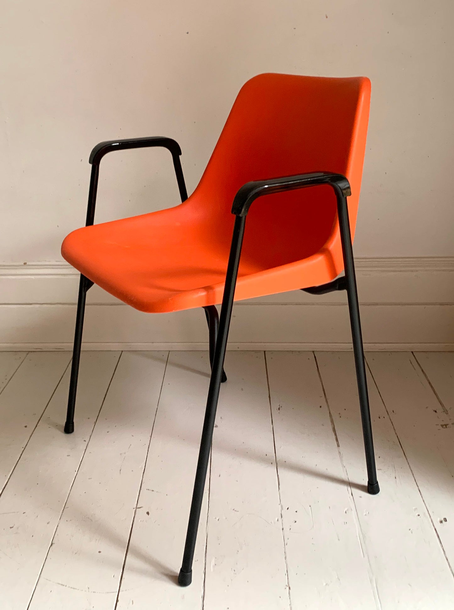 4 x Rare Vintage Robin Day, for Hille Orange Stacking Chairs w/ Arms