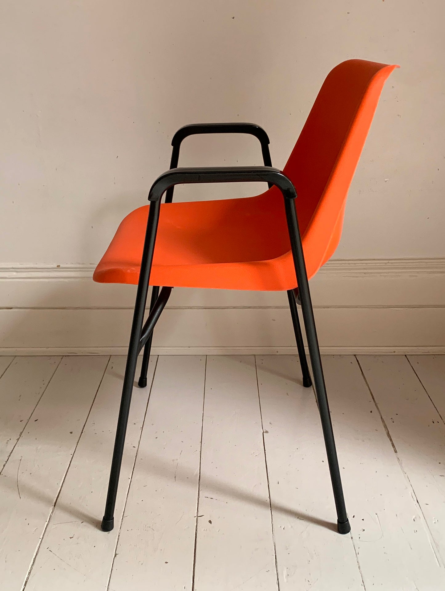 4 x Rare Vintage Robin Day, for Hille Orange Stacking Chairs w/ Arms