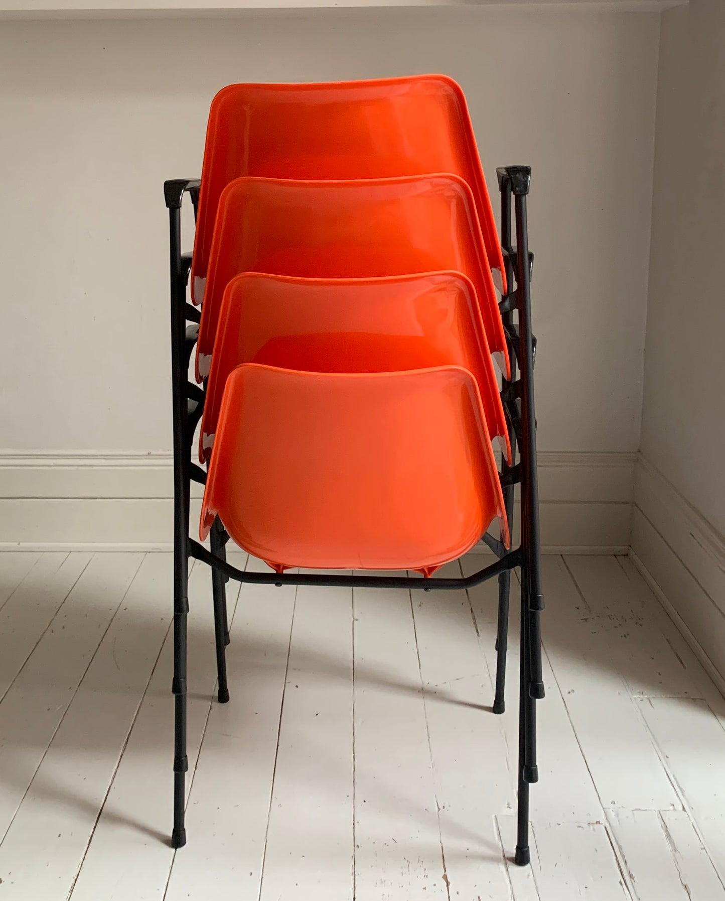 Rare Vintage Robin Day, for Hille Orange Stacking Chairs w/ Arms, 4/10 chairs A