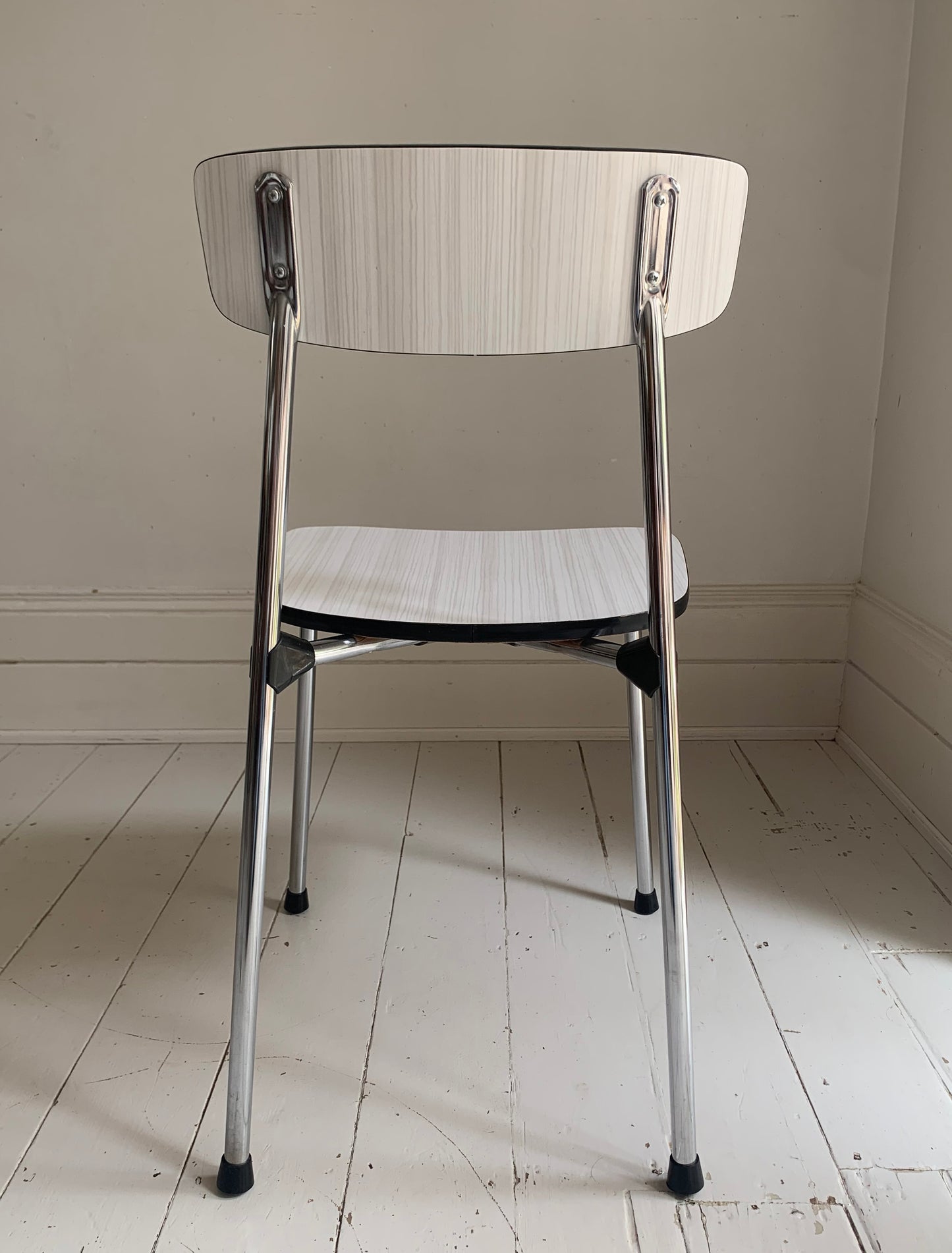 4 x Mid Century Formica Kitchen, Dining Chairs, Light Grey Seats & Chrome Frames