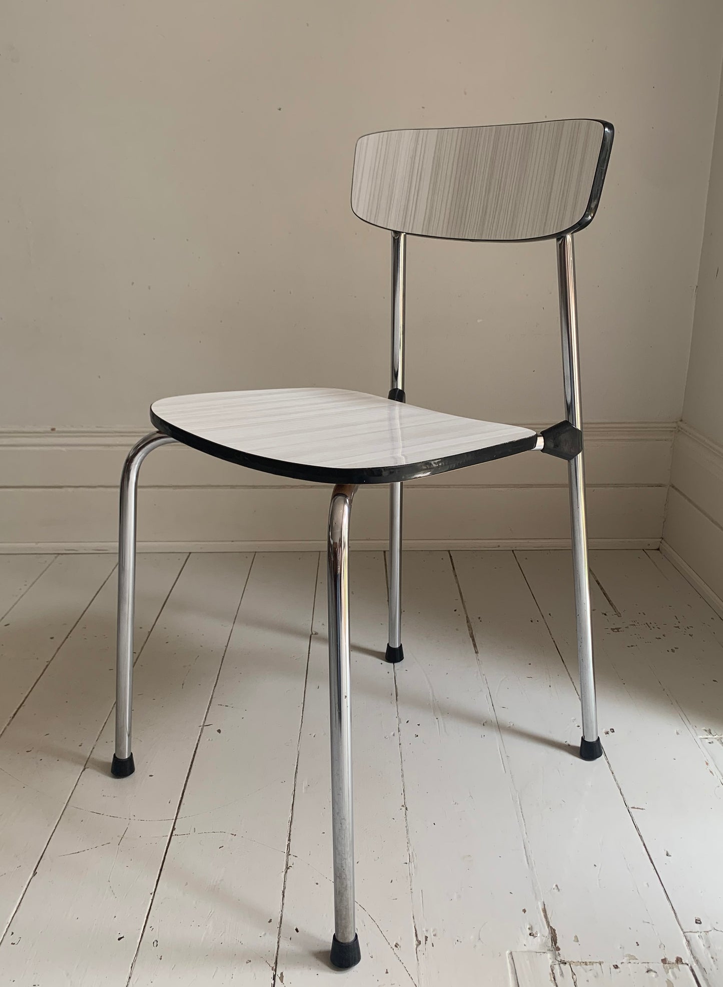 4 x Mid Century Formica Kitchen, Dining Chairs, Light Grey Seats & Chrome Frames