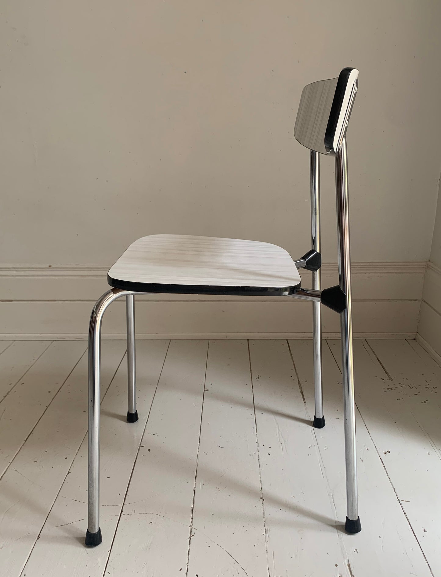4 x Mid Century Formica Kitchen, Dining Chairs, Light Grey Seats & Chrome Frames