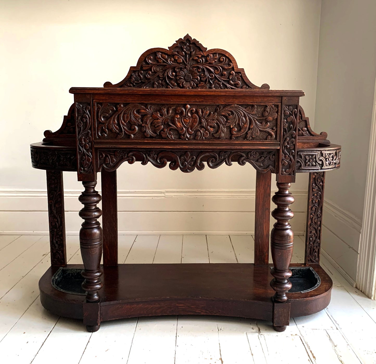 Stunning Antique Carved Oak Victorian Hallway Table / Umbrella Stick Stand