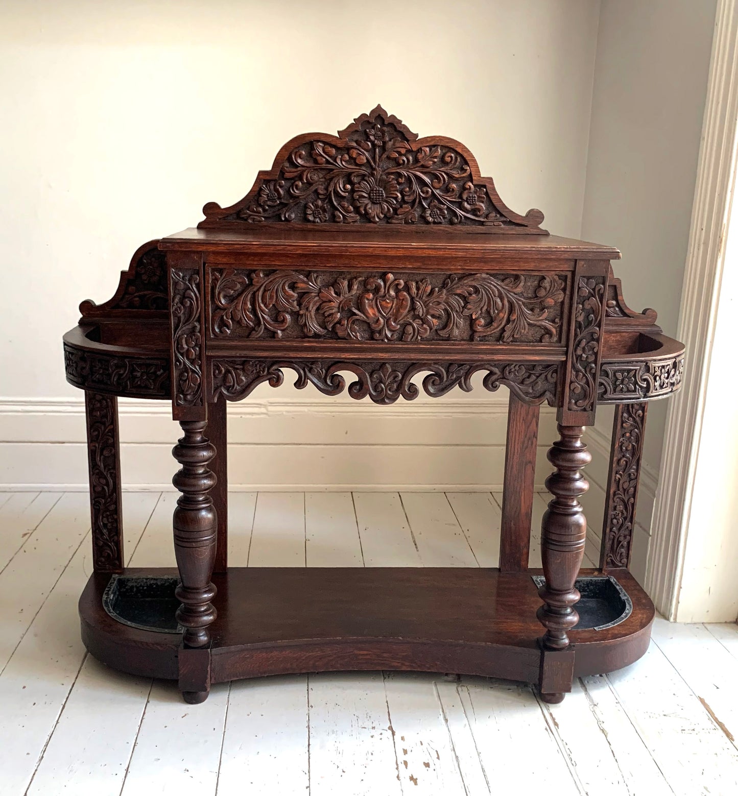 Stunning Antique Carved Oak Victorian Hallway Table / Umbrella Stick Stand