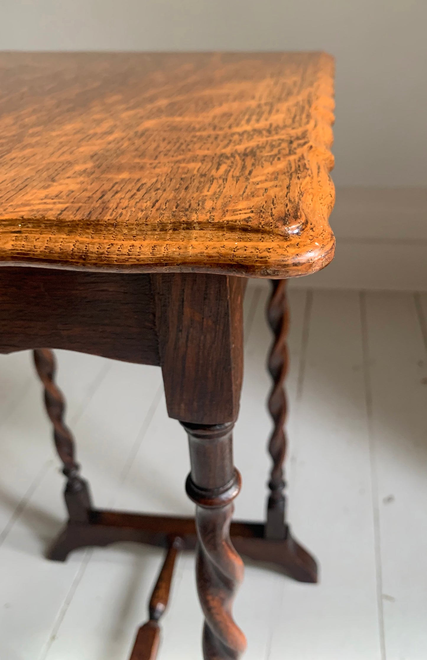 Antique Edwardian Oak Side Table w/ Barley Twist Legs, Pie Crust Edging Top
