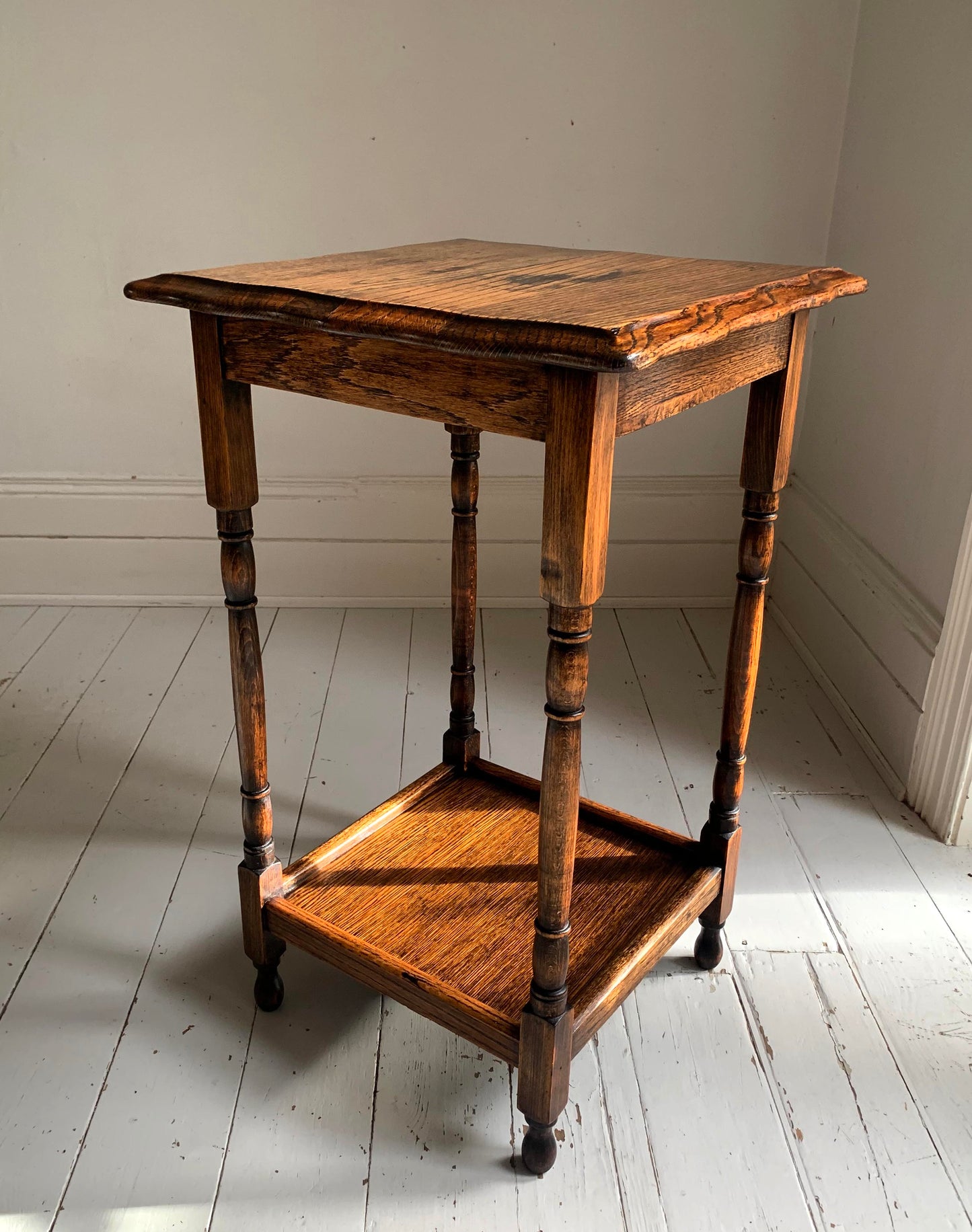 Antique Edwardian Oak Tall Side Table with Pie Crust Edging Top