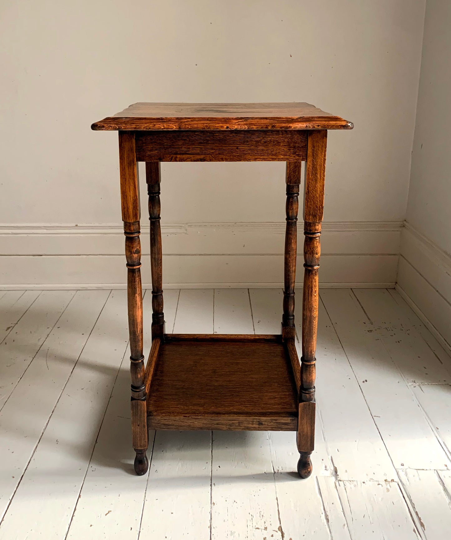 Antique Edwardian Oak Tall Side Table with Pie Crust Edging Top
