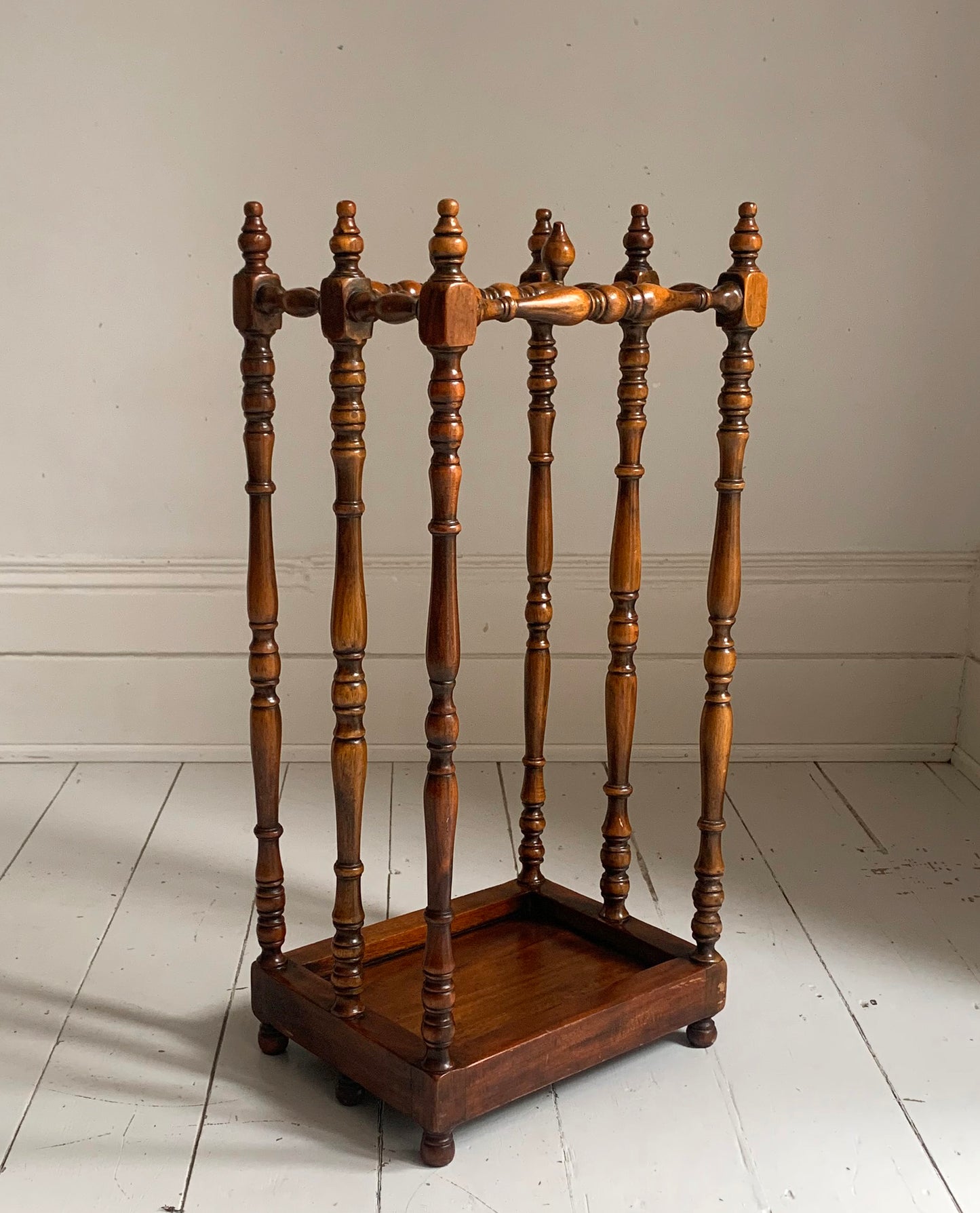 Antique Edwardian Turned Mahogany Umbrella / Stick Stand with Decorative Finials