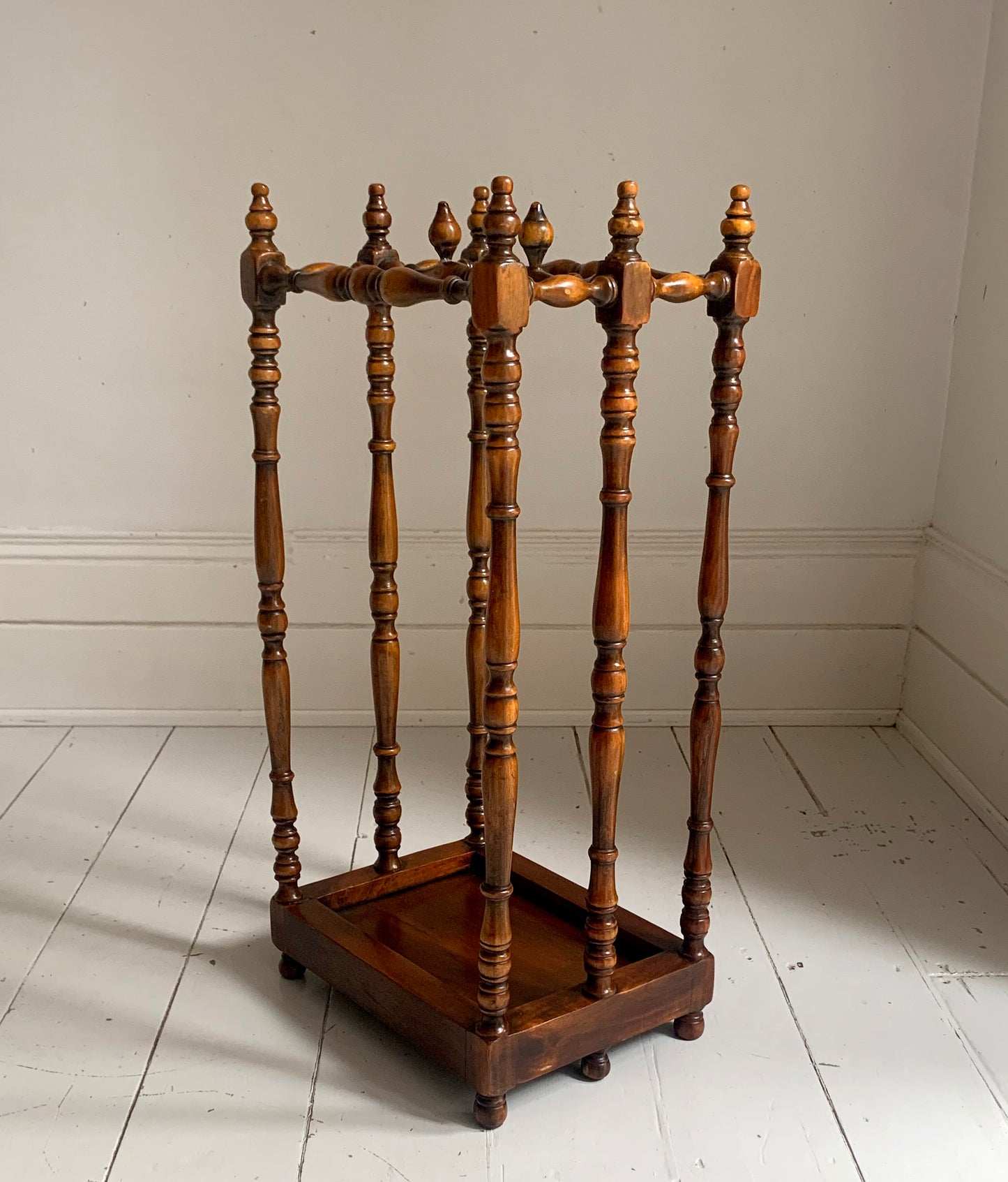 Antique Edwardian Turned Mahogany Umbrella / Stick Stand with Decorative Finials