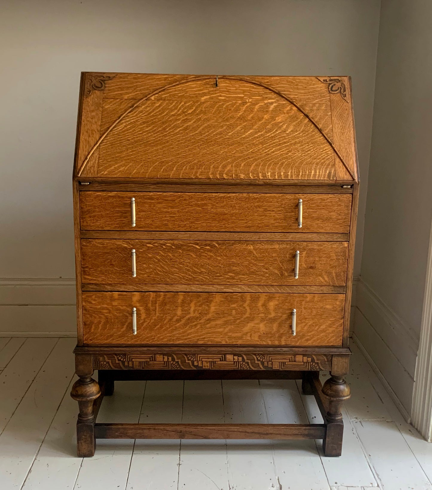Arts & Craft Bureau / Fall Front Writing Desk with Drawers in Golden Oak