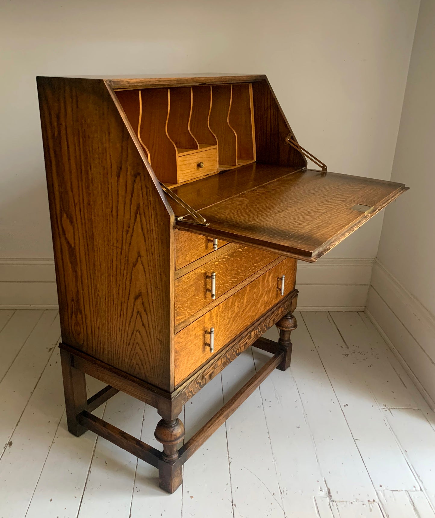 Arts & Craft Bureau / Fall Front Writing Desk with Drawers in Golden Oak