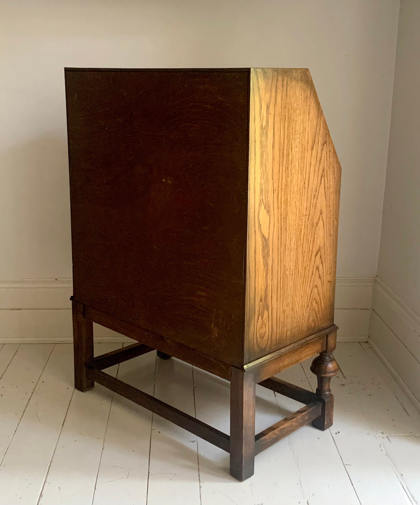Arts & Craft Bureau / Fall Front Writing Desk with Drawers in Golden Oak