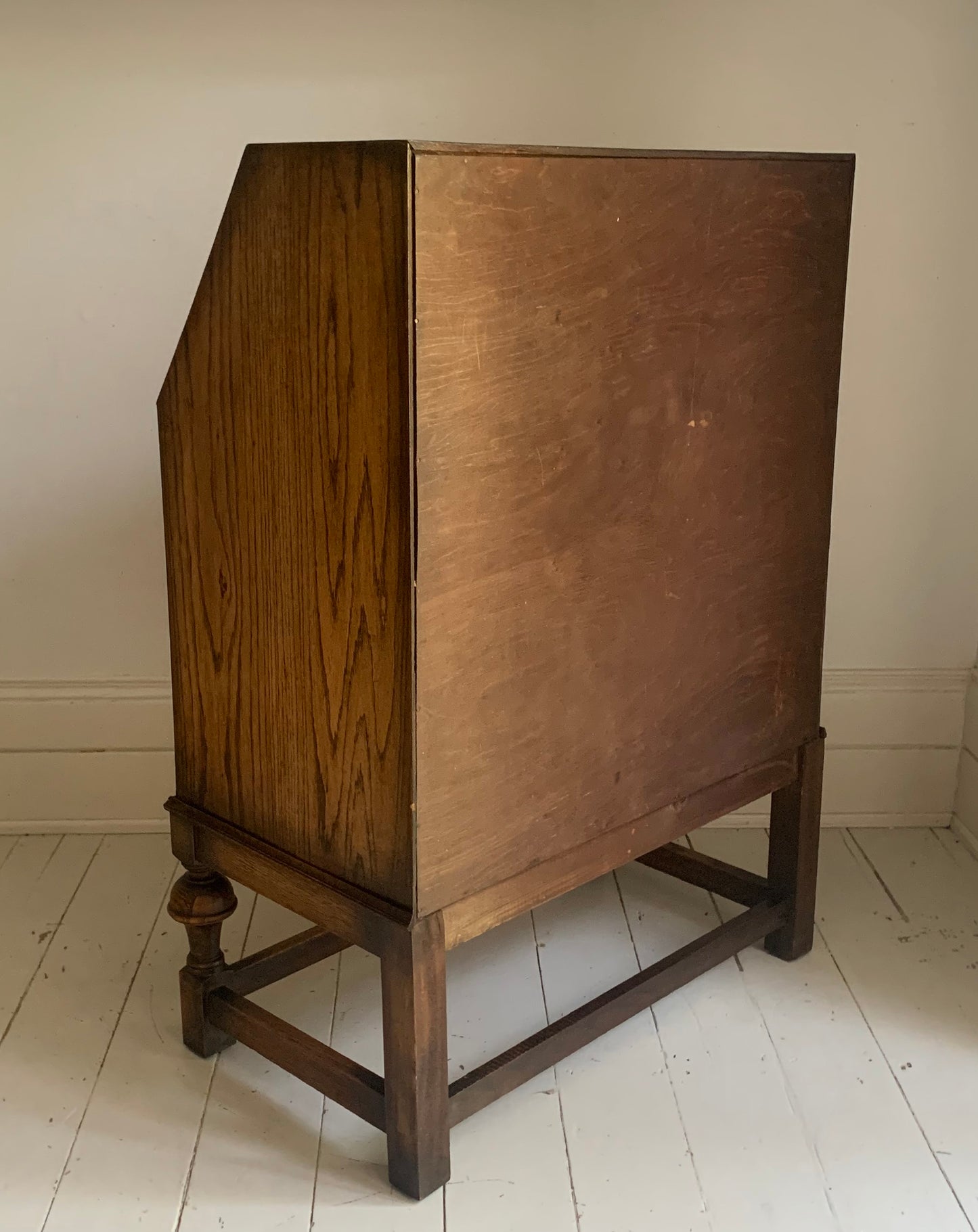 Arts & Craft Bureau / Fall Front Writing Desk with Drawers in Golden Oak
