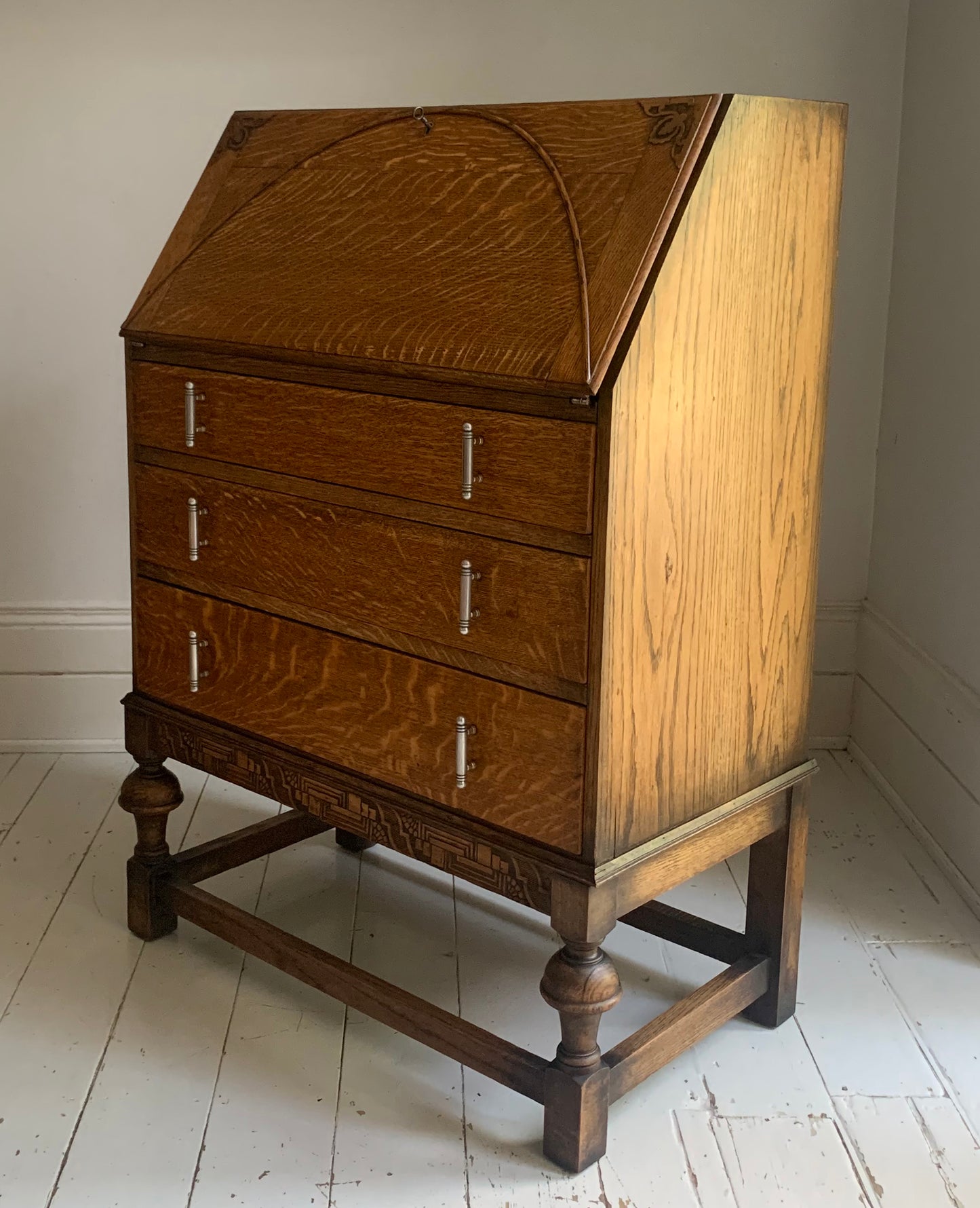 Arts & Craft Bureau / Fall Front Writing Desk with Drawers in Golden Oak
